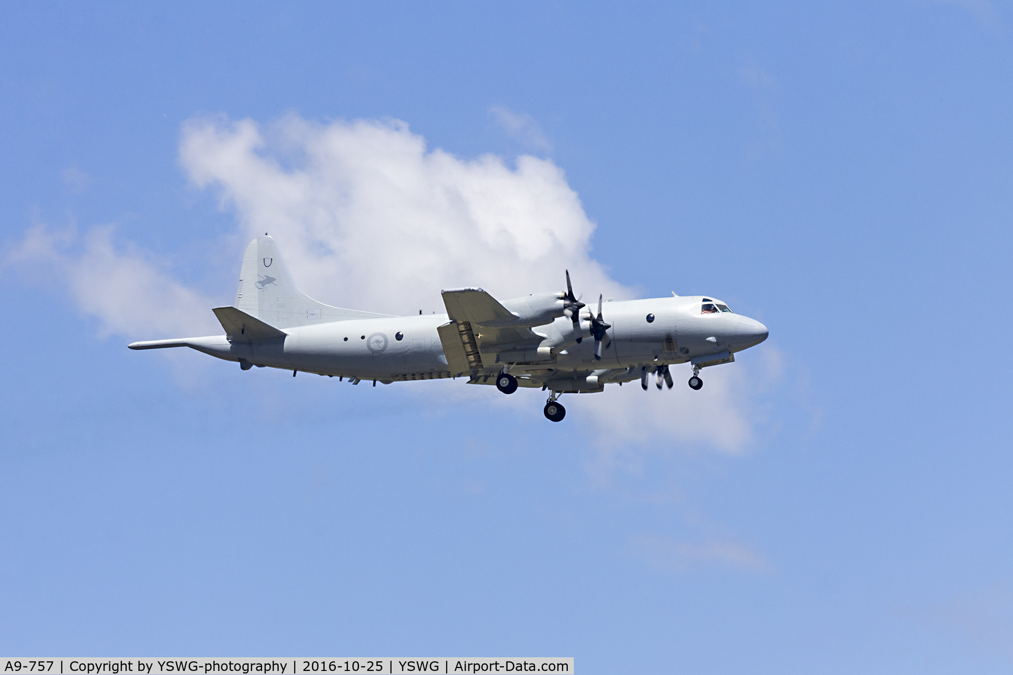 A9-757, Lockheed AP-3C Orion C/N 285D-5668, RAAF (A9-757) Lockheed AP-3C Orion missed approach at Wagga Wagga Airport.
