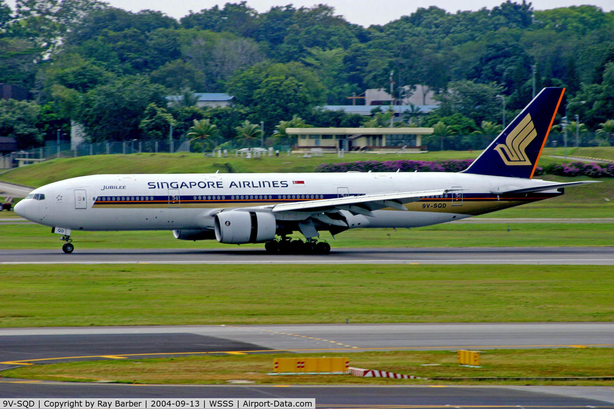 9V-SQD, 1997 Boeing 777-212/ER C/N 28510, Boeing 777-212 [28510] Singapore-Changi~9V 13/09/2004