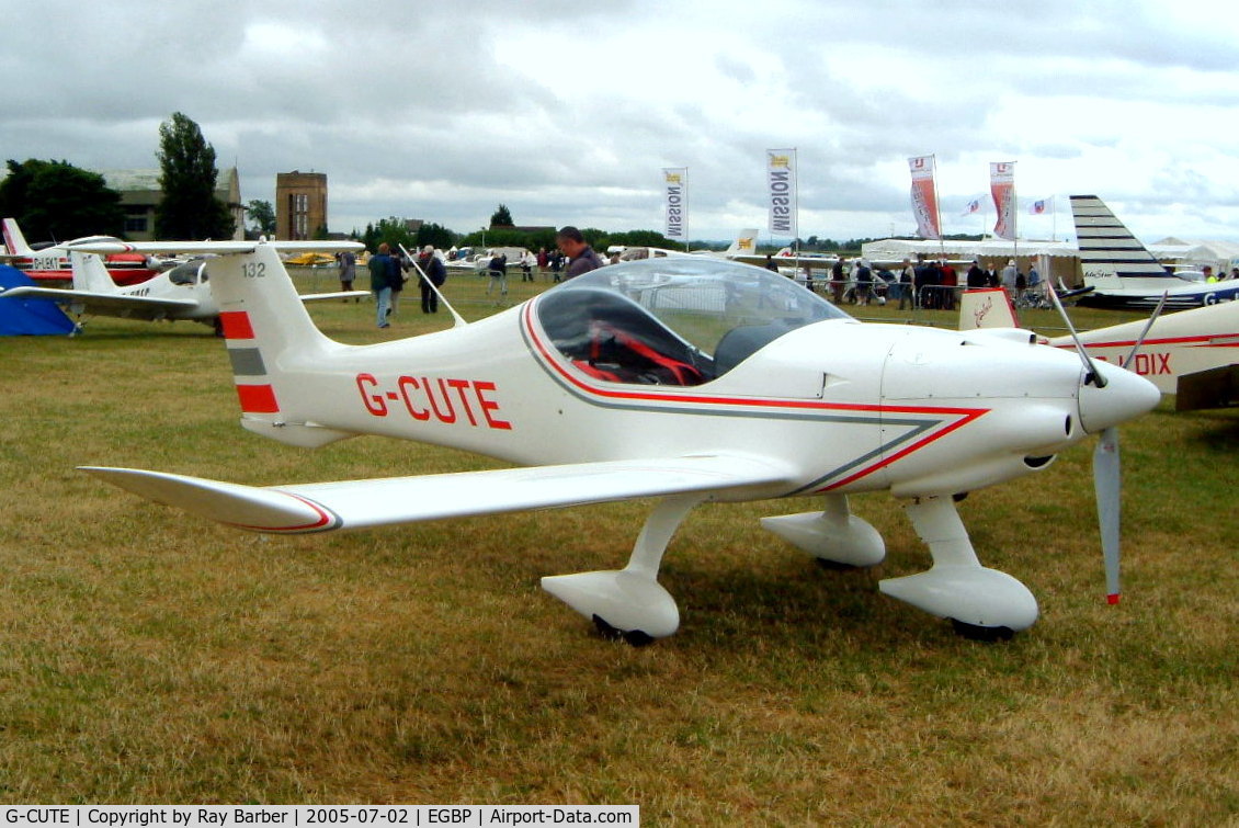 G-CUTE, 2000 Dyn'Aero MCR-01 C/N PFA 301-13511, Dyn'Aero MCR-01 Banbi [PFA 301-13511] Kemble~G 02/07/2005