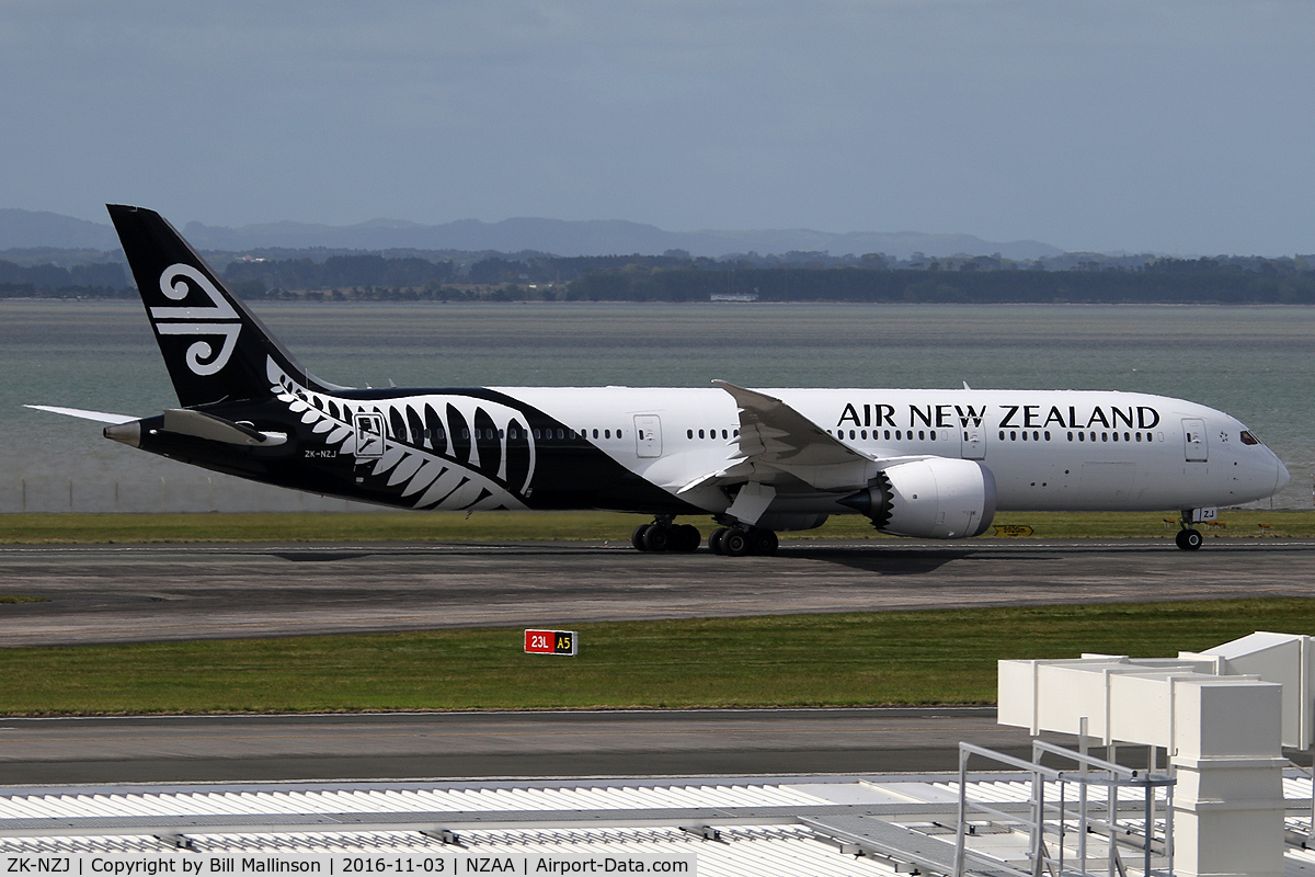 ZK-NZJ, 2015 Boeing 787-9 Dreamliner C/N 37966, AWAY TO AUSSIE.
.
.
.
0924