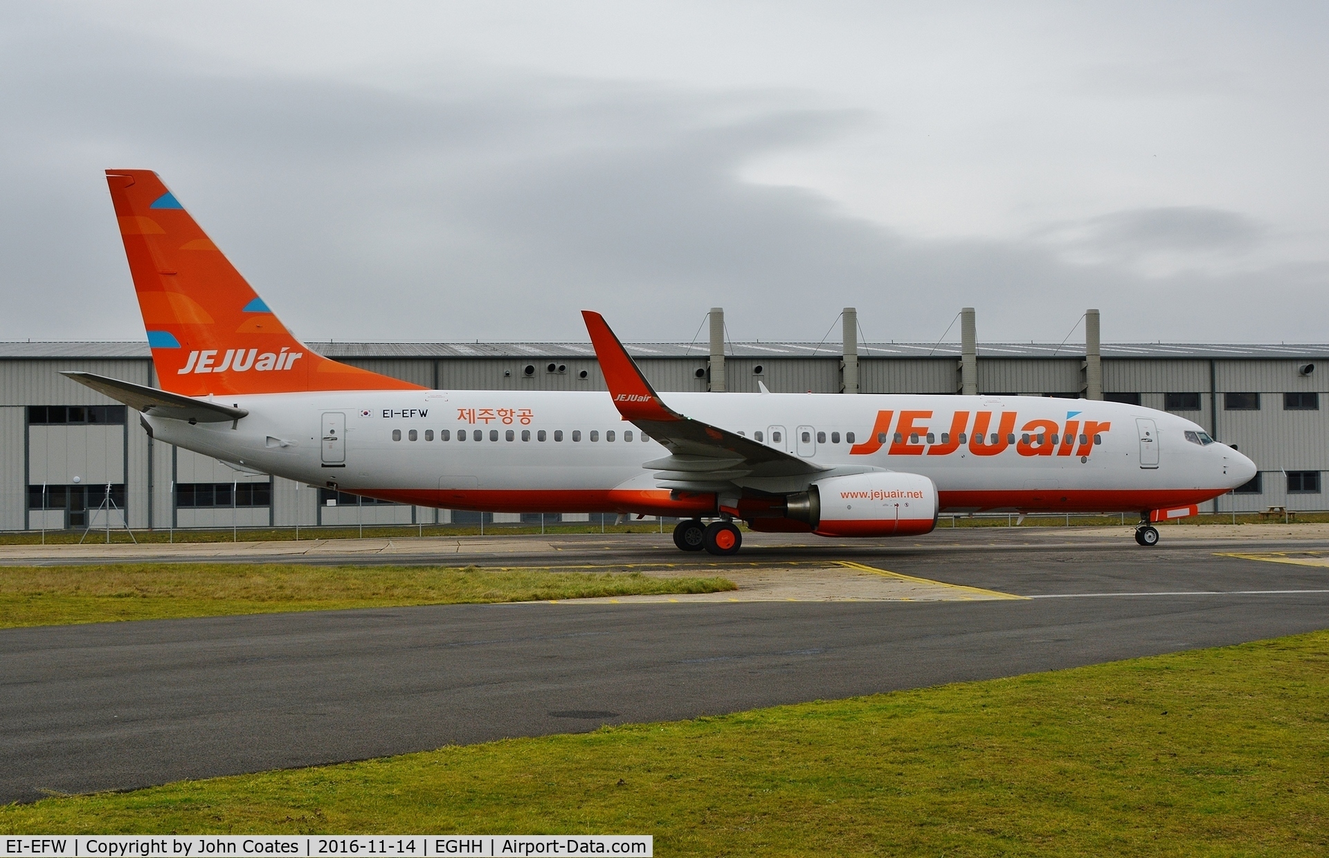 EI-EFW, 2009 Boeing 737-8AS C/N 35018, Departing after repaint to Jeju Air livery