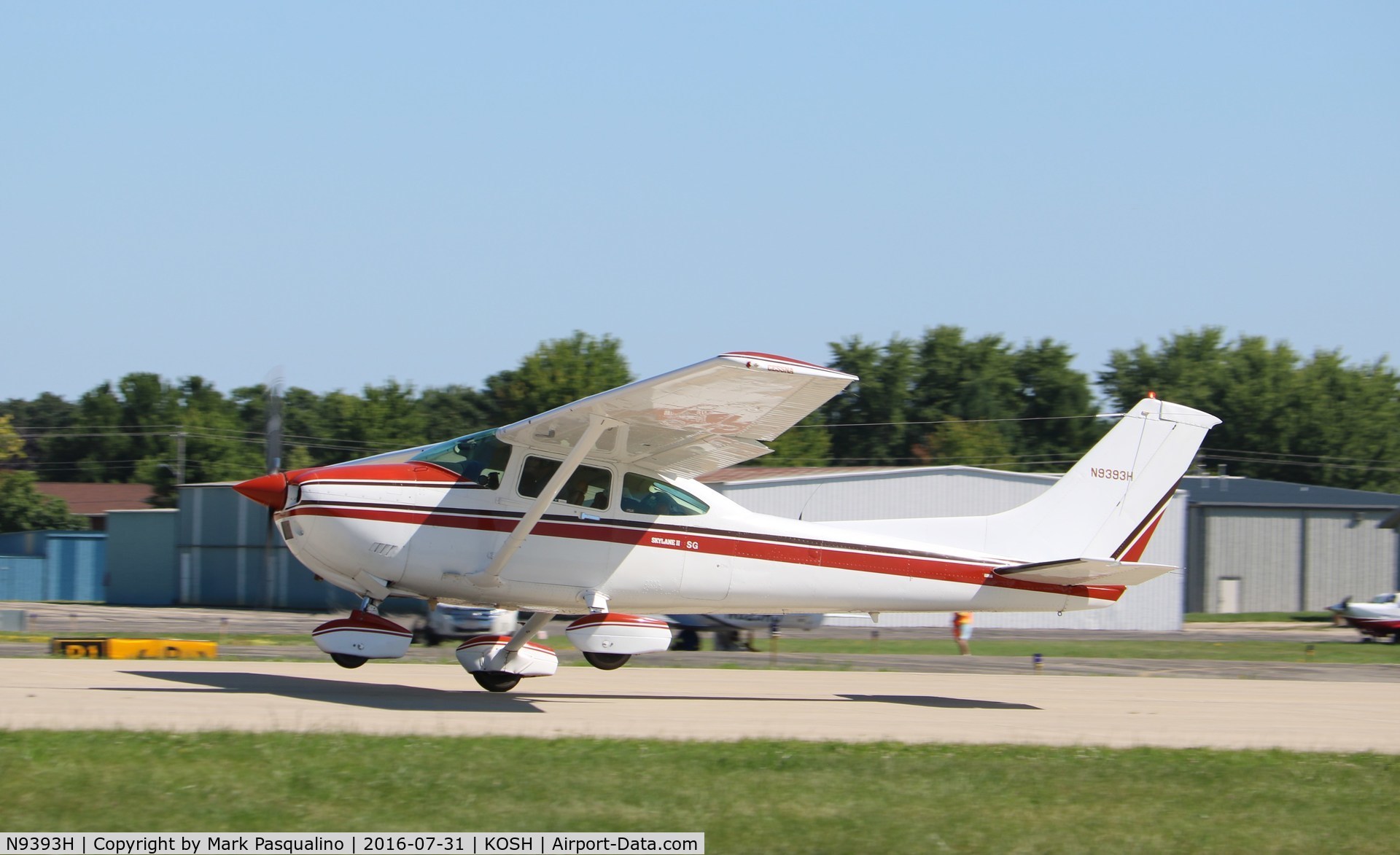 N9393H, 1981 Cessna 182R Skylane C/N 18267942, Cessna 182R