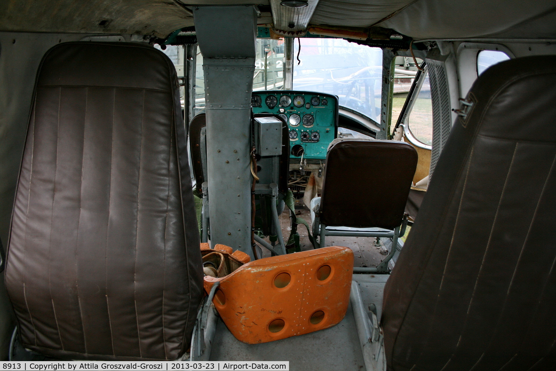 8913, 1985 WSK Swidnik Mi-2 C/N 518913104, Zamárdi, military technology collection. Hungary