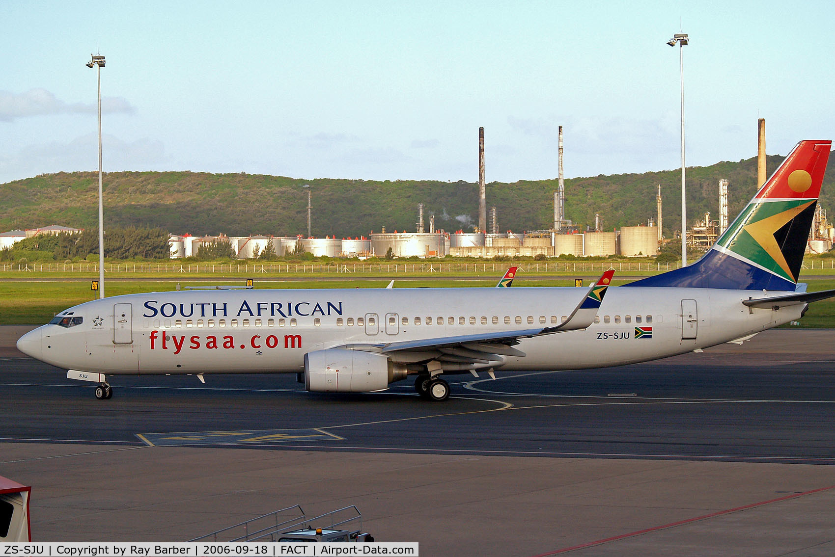 ZS-SJU, 2003 Boeing 737-844 C/N 32634, Boeing 737-844 [32634] (South African Airways) Cape Town Int'l~ZS 18/09/2006