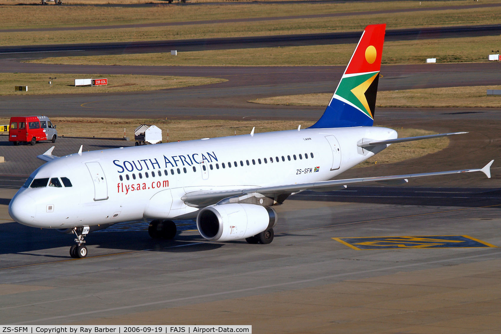 ZS-SFM, 2005 Airbus A319-131 C/N 2469, Airbus A319-131 [2469] (South African Airways) Johannesburg Int~ZS 19/09/2006