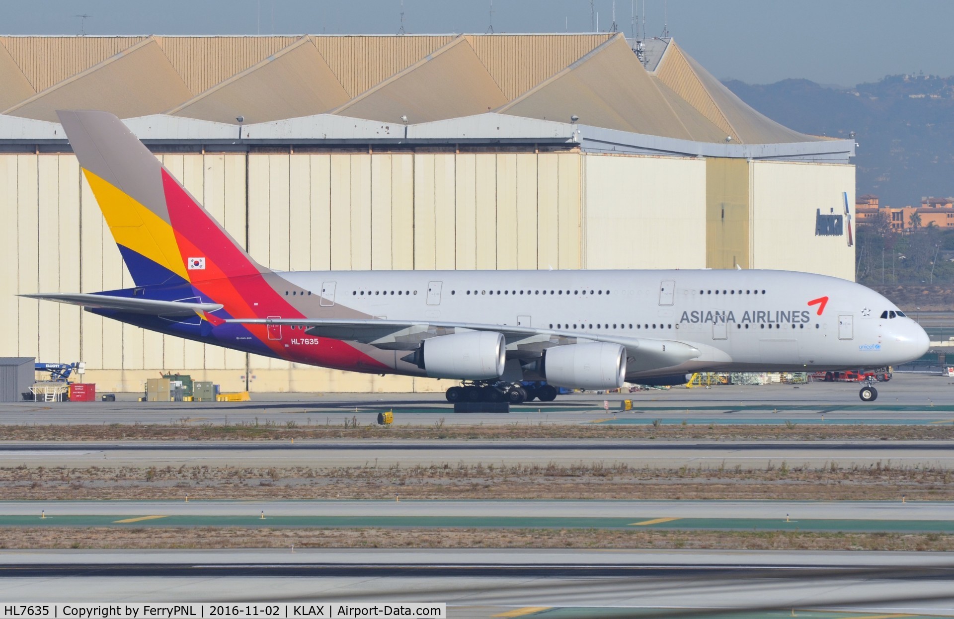 HL7635, 2015 Airbus A380-841 C/N 183, Asiana A388 arrived from Seoul.