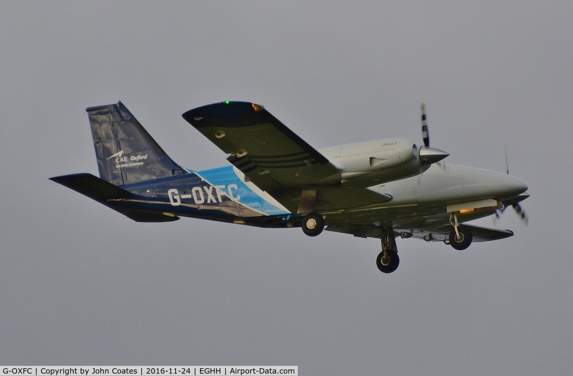 G-OXFC, 2013 Piper PA-34-220T Seneca V C/N 34-49481, Training approach to 08