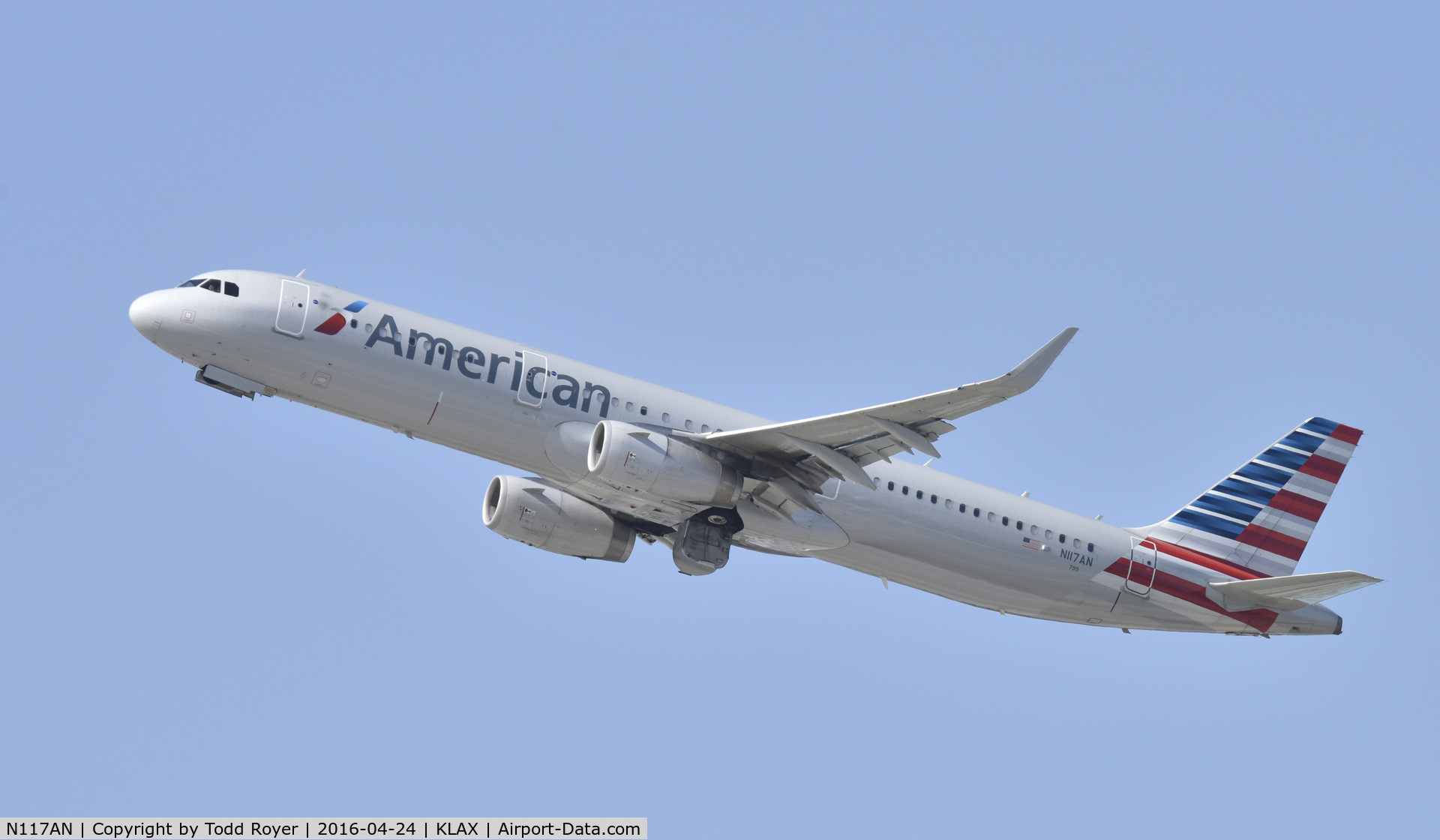 N117AN, 2014 Airbus A321-231 C/N 6094, Departing LAX on 25R