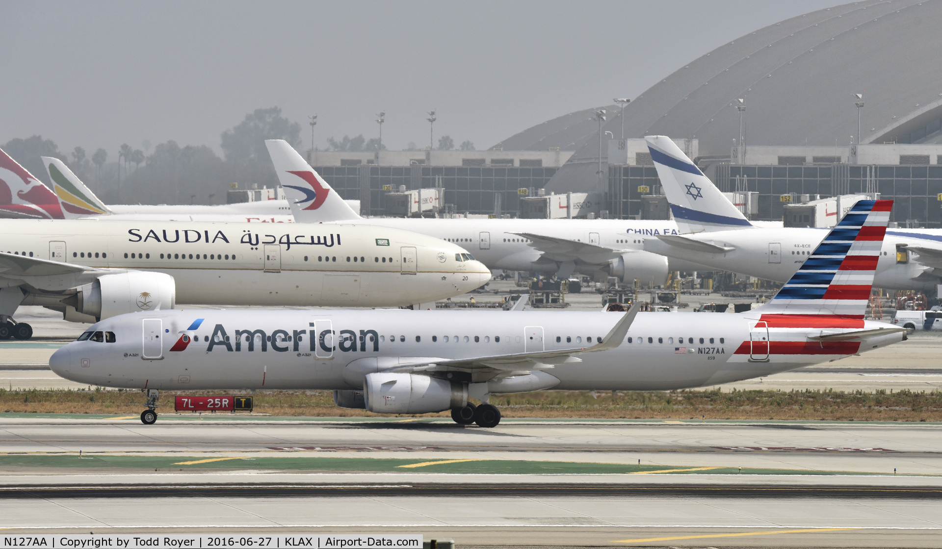 N127AA, 2014 Airbus A321-231 C/N 6334, Arrived at LAX on 25L