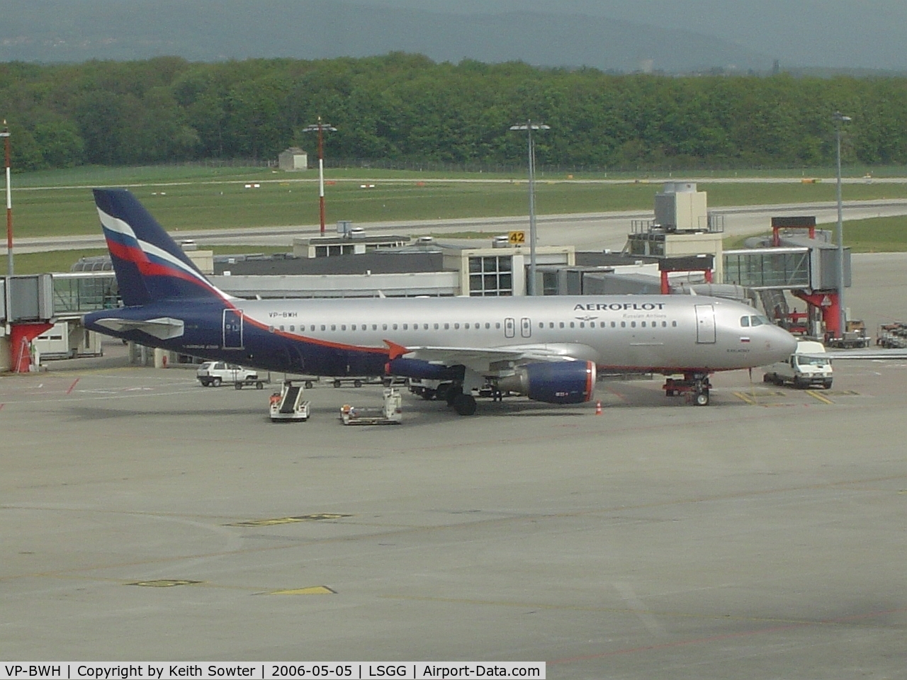 VP-BWH, 2003 Airbus A320-214 C/N 2151, on stand