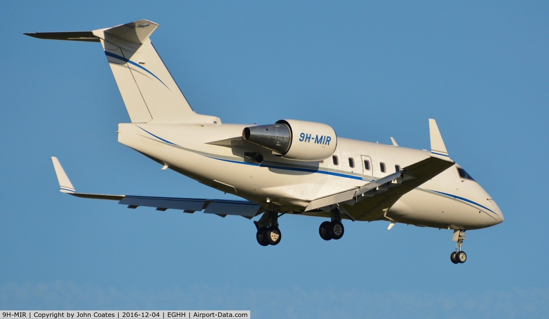 9H-MIR, 1998 Bombardier Challenger 604 (CL-600-2B16) C/N 5368, About to touchdown 08