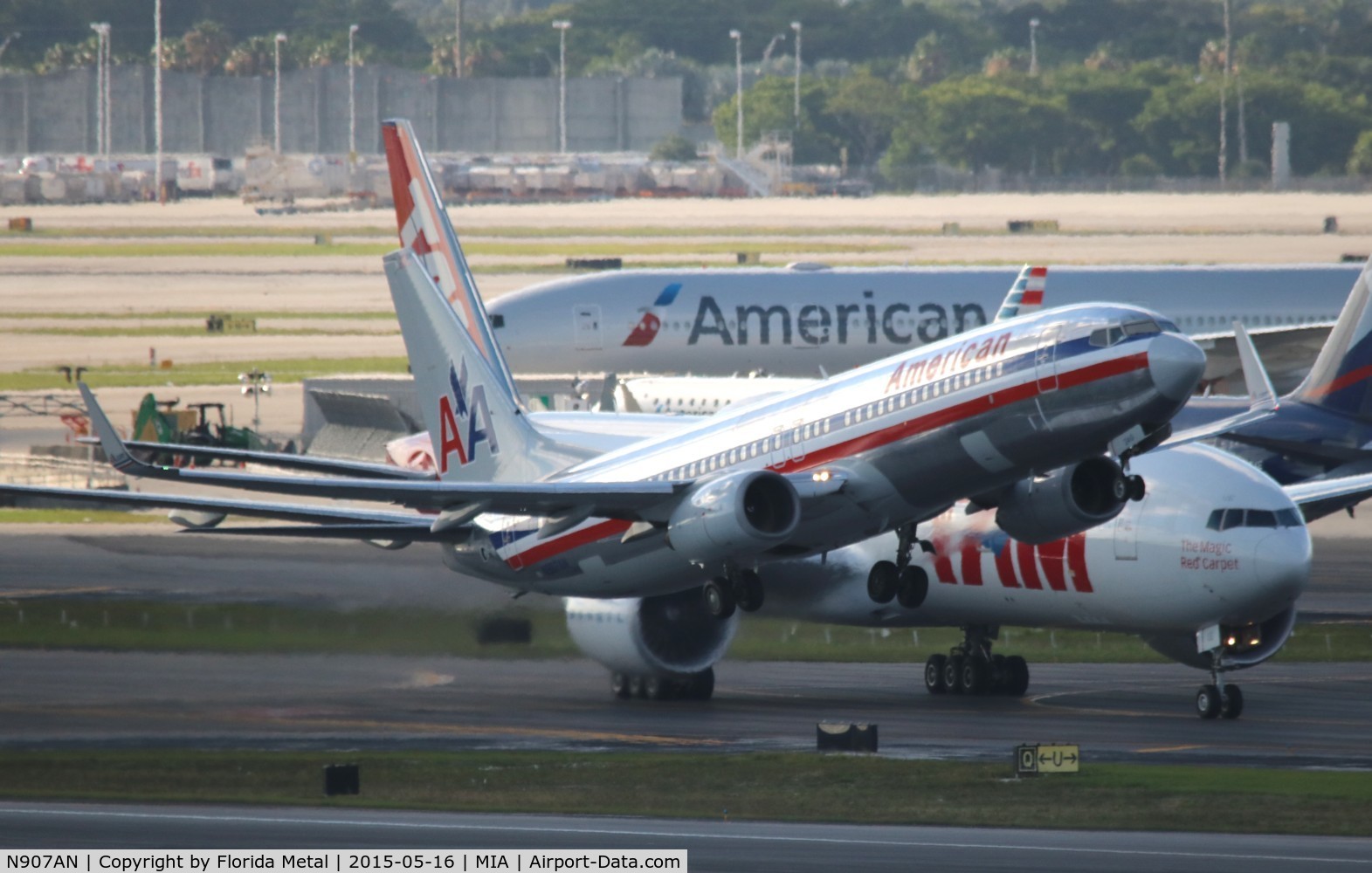 N907AN, 1999 Boeing 737-823 C/N 29509, American