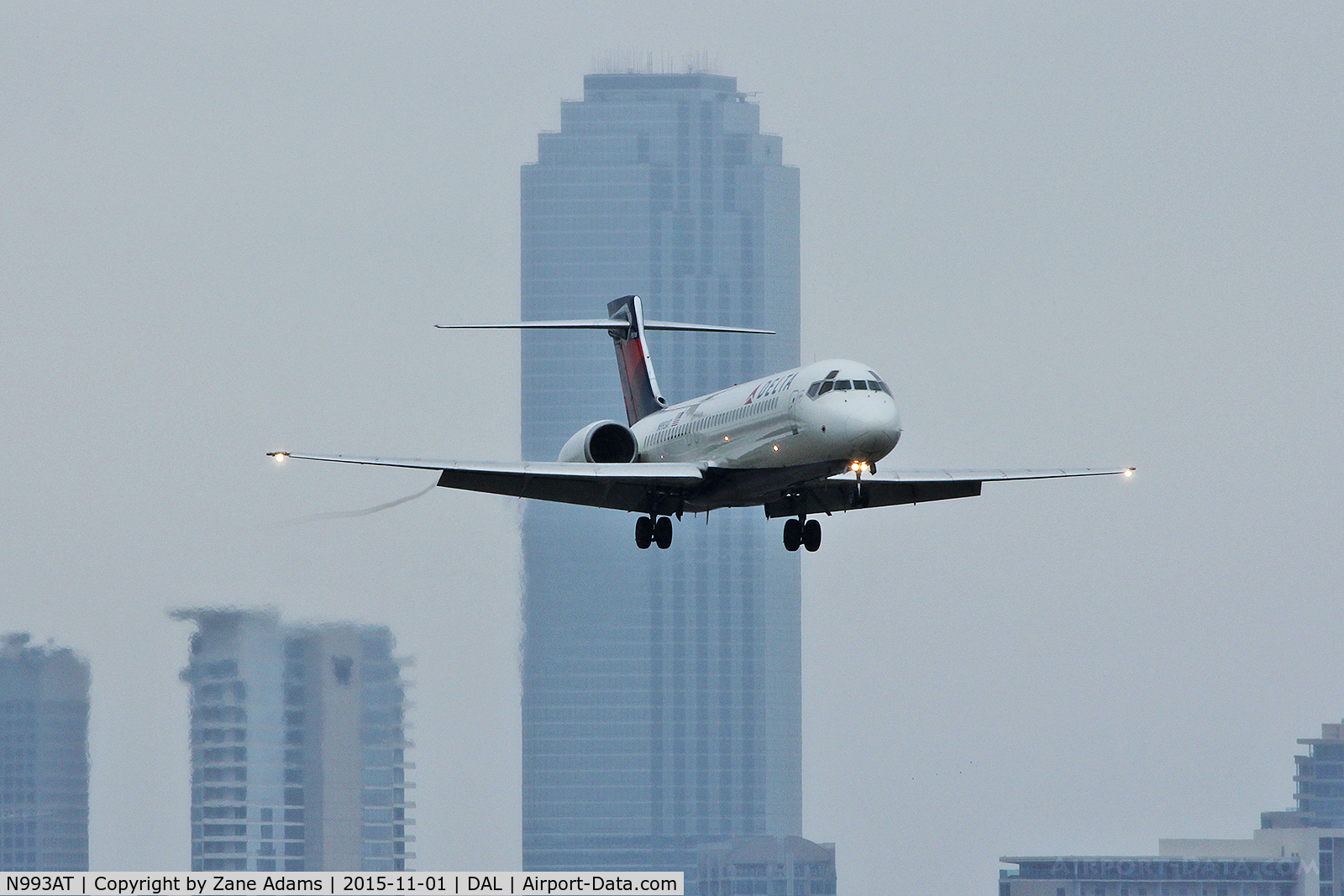 N993AT, 2002 Boeing 717-200 C/N 55137, Delta 717 arriving at Dallas Love Field