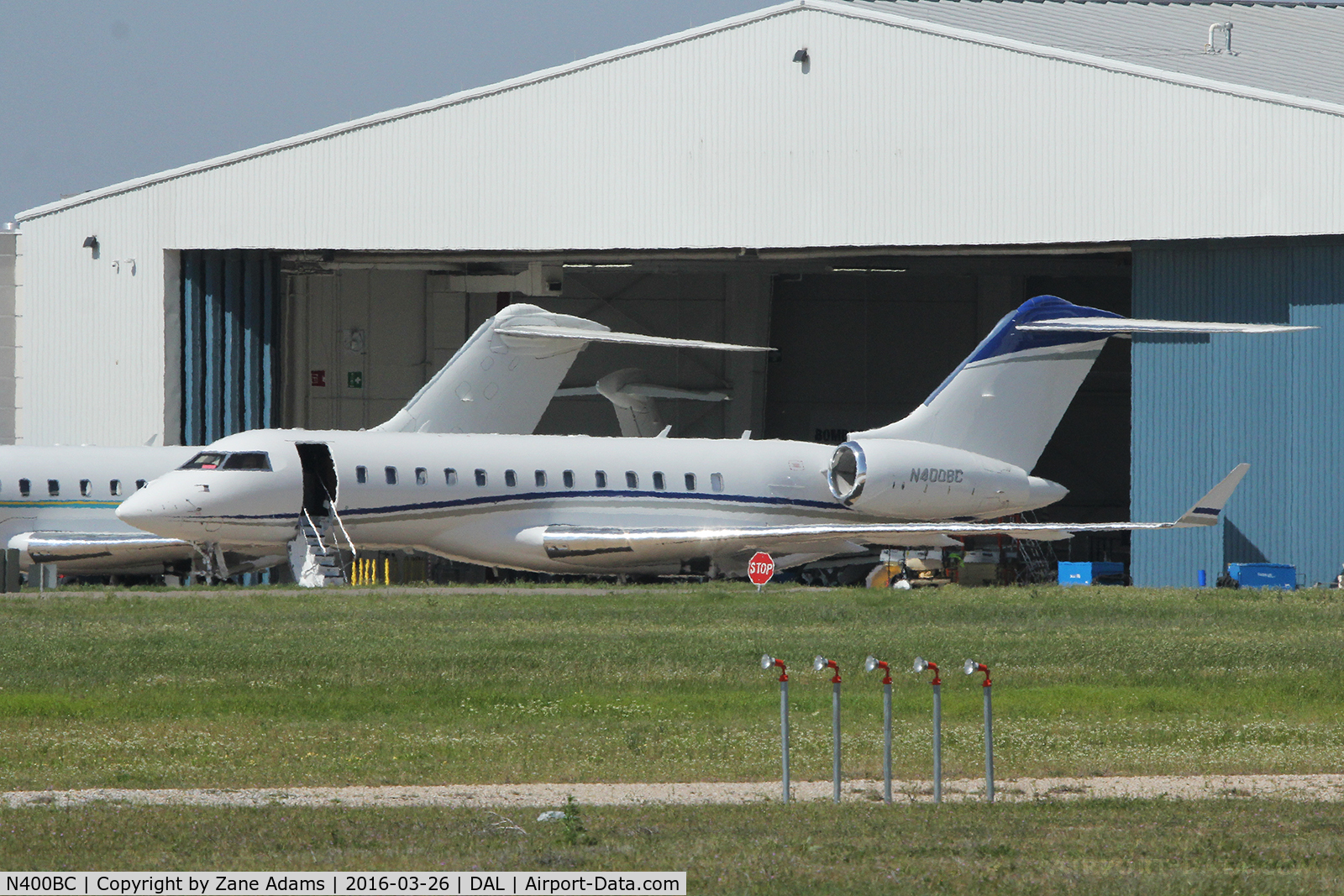 N400BC, 2013 Bombardier BD-700-1A10 Global 6000 C/N 9573, At Dallas Love Field