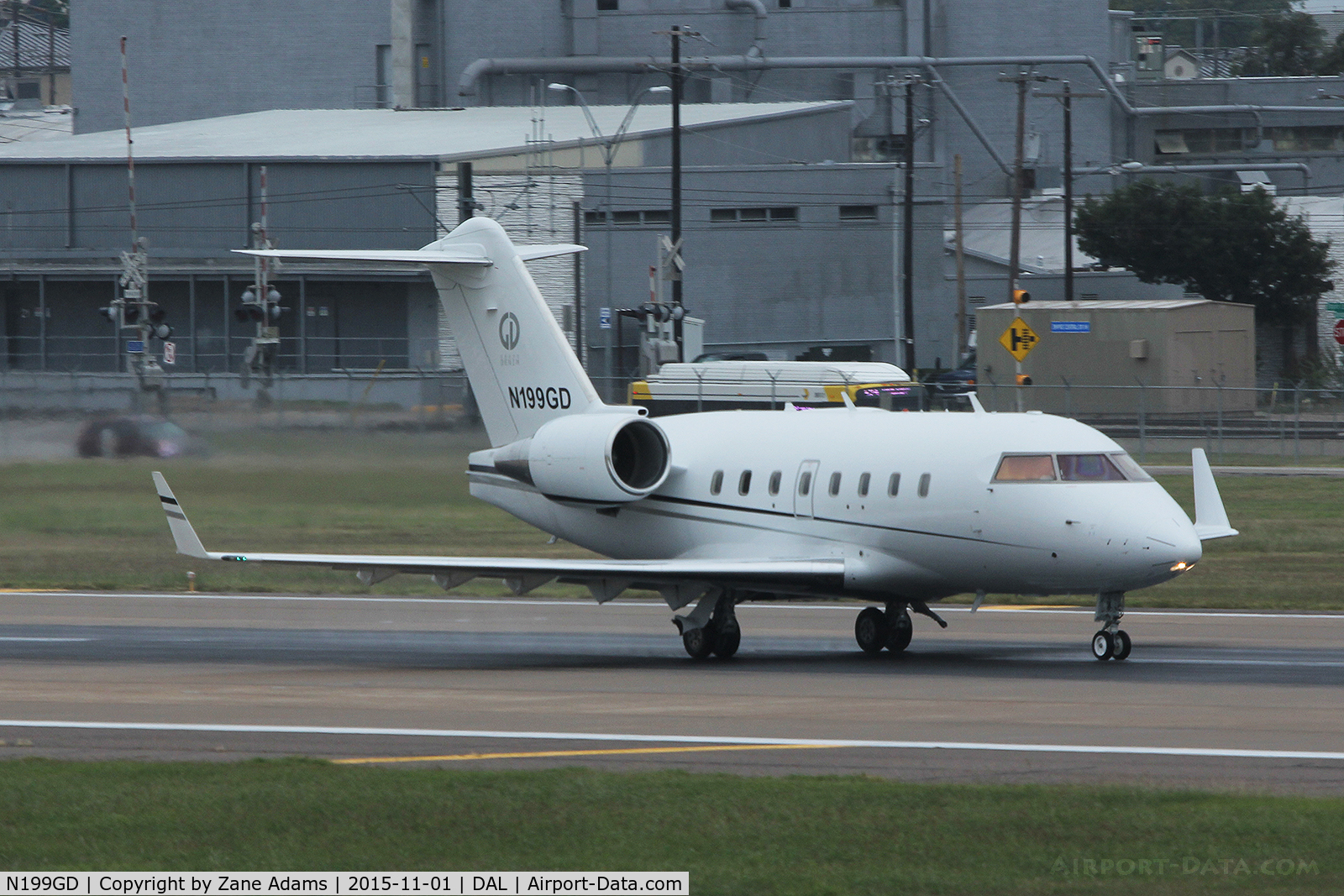 N199GD, 2005 Bombardier Challenger 604 (CL-600-2B16) C/N 5630, At Dallas Love Field