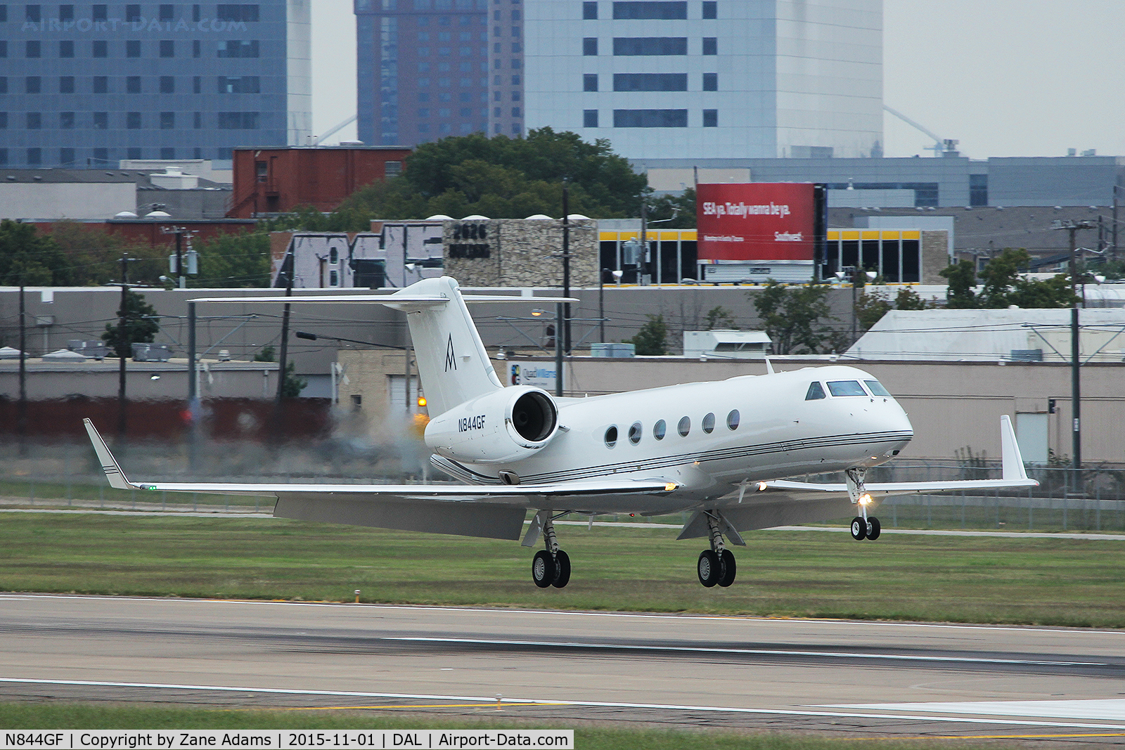 N844GF, Gulfstream Aerospace GIV-X (G450) C/N 4160, Dallas Love Field