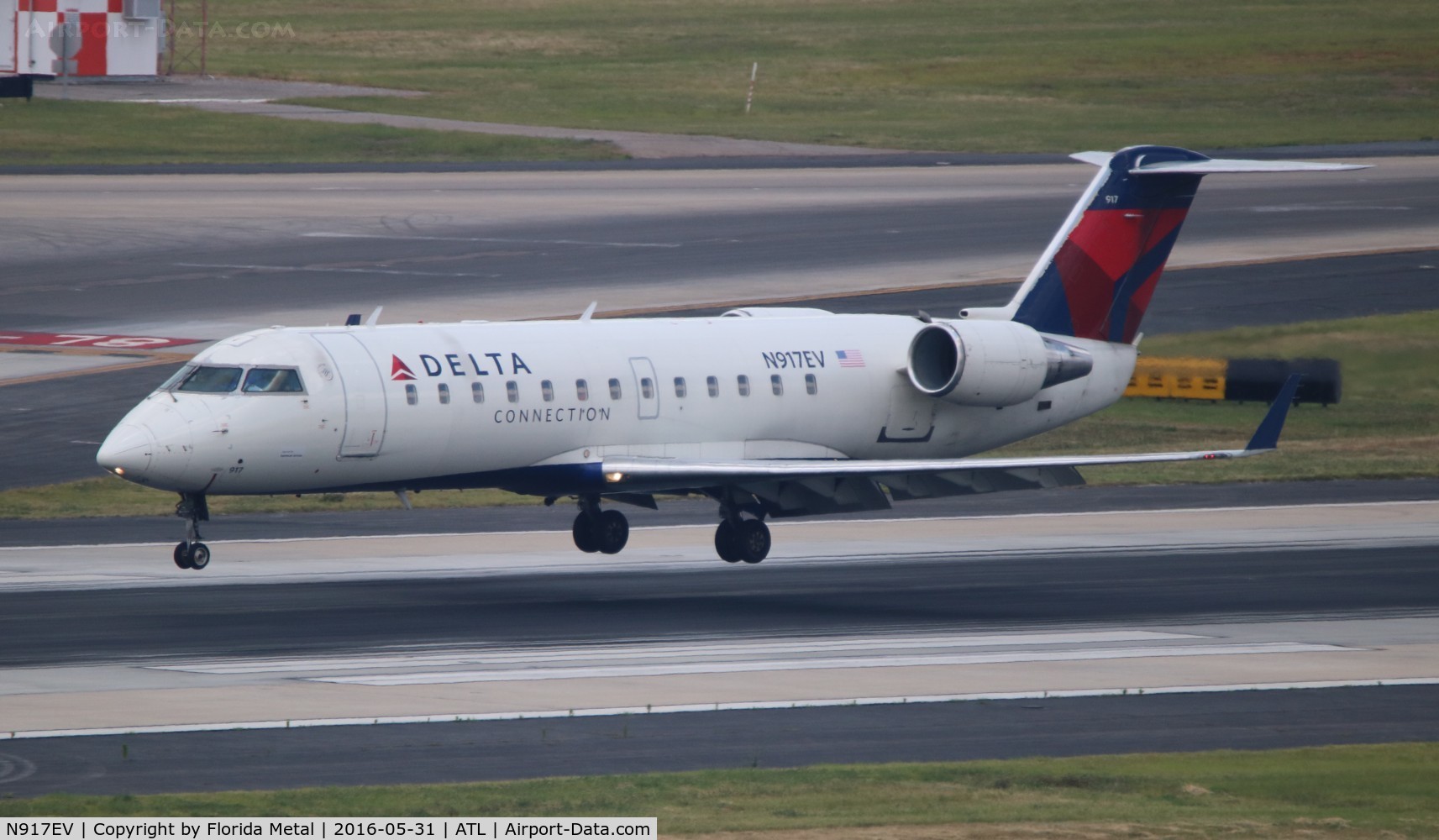 N917EV, 2003 Bombardier CRJ-200ER (CL-600-2B19) C/N 7769, Delta Connection