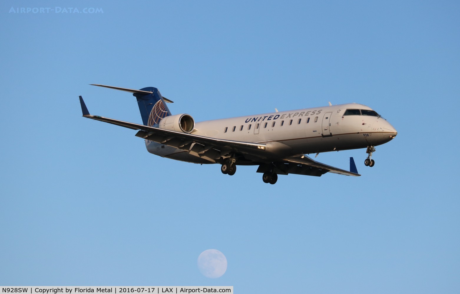 N928SW, 2002 Bombardier CRJ-200LR (CL-600-2B19) C/N 7701, United Express