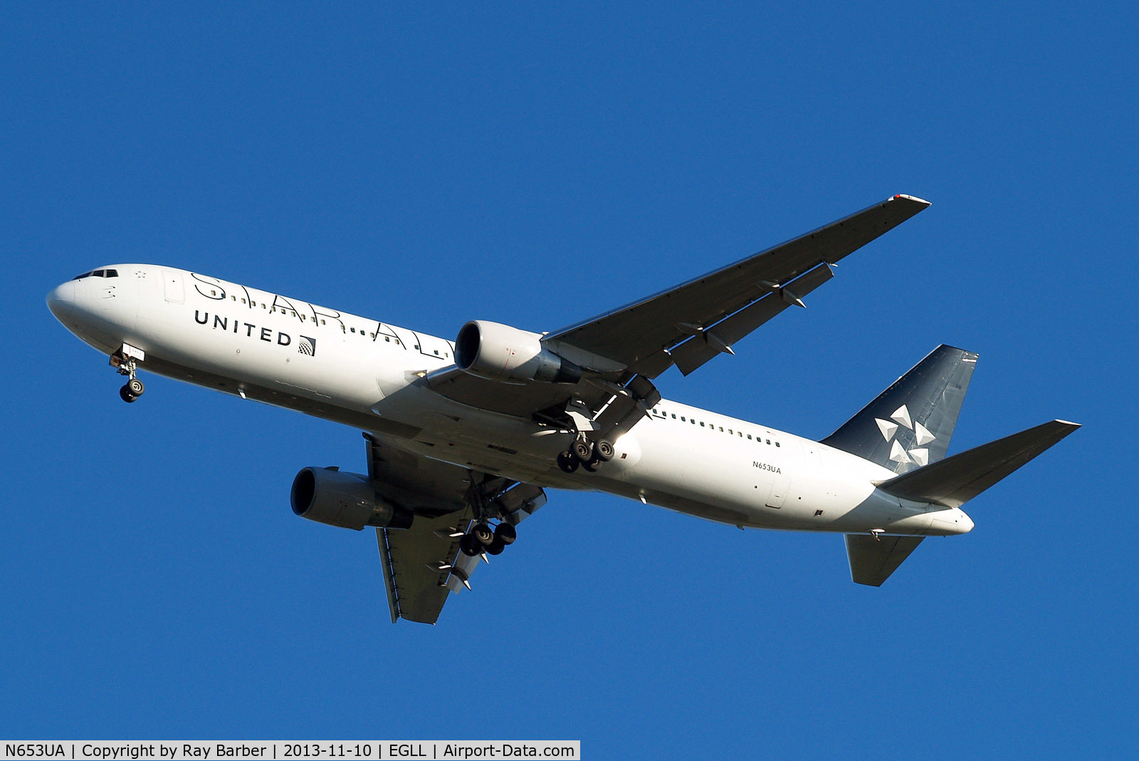 N653UA, 1992 Boeing 767-322 C/N 25391, Boeing 767-322ER [25391] (United Airlines) Home~G 10/11/2013. 0n approach 27R.