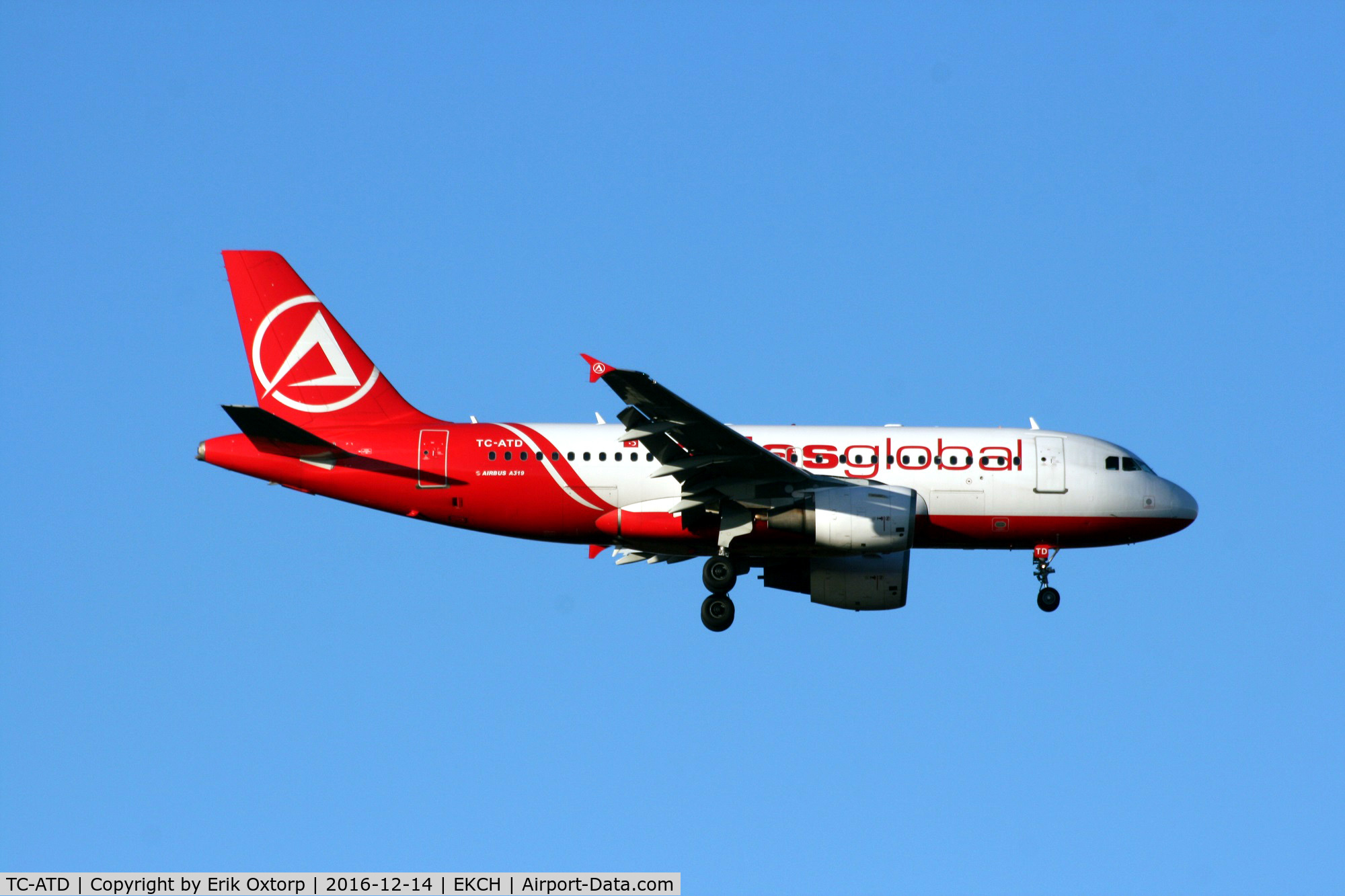 TC-ATD, 1999 Airbus A319-112 C/N 1124, Landing rw 04L