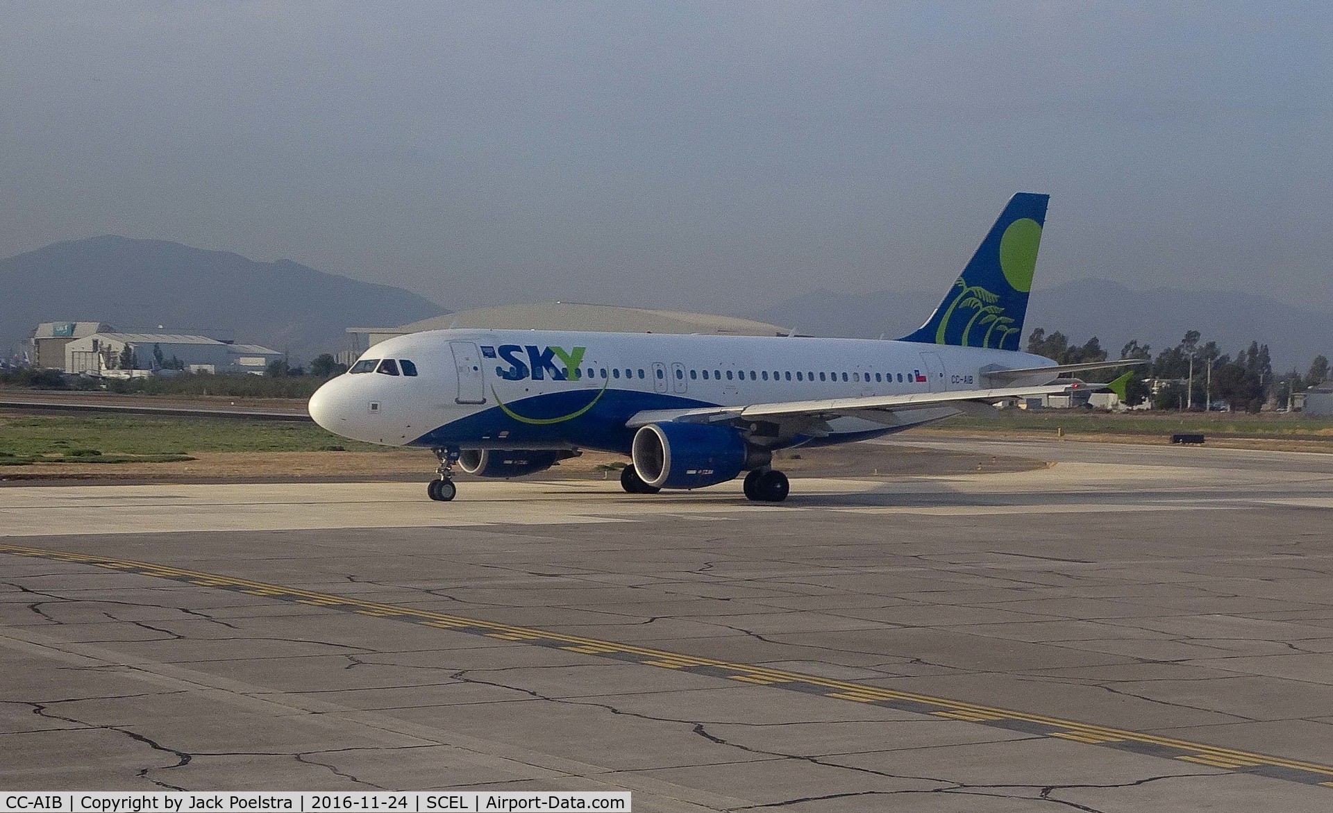 CC-AIB, 2004 Airbus A319-111 C/N 2378, CC-AIB of Sky Airlines at SCL