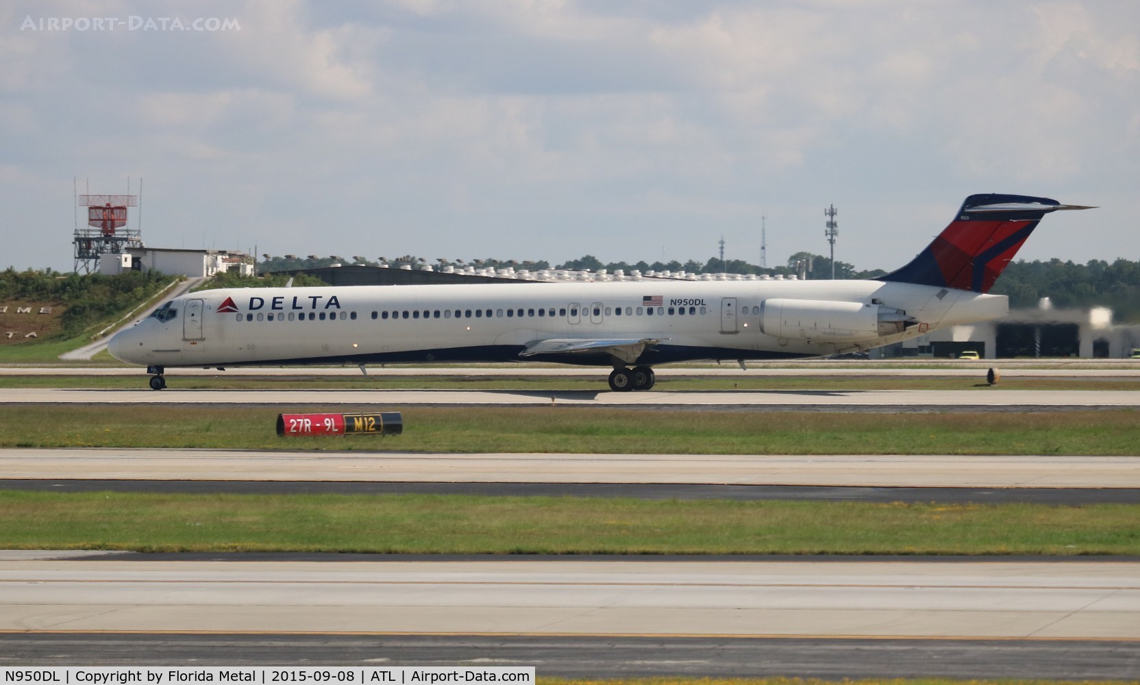 N950DL, 1990 McDonnell Douglas MD-88 C/N 49881, Delta