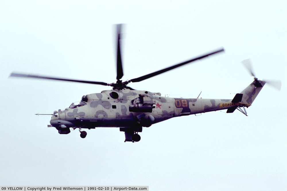 09 YELLOW, Mil Mi-24P Hind F C/N 3532423218711, at Mahlwinkel