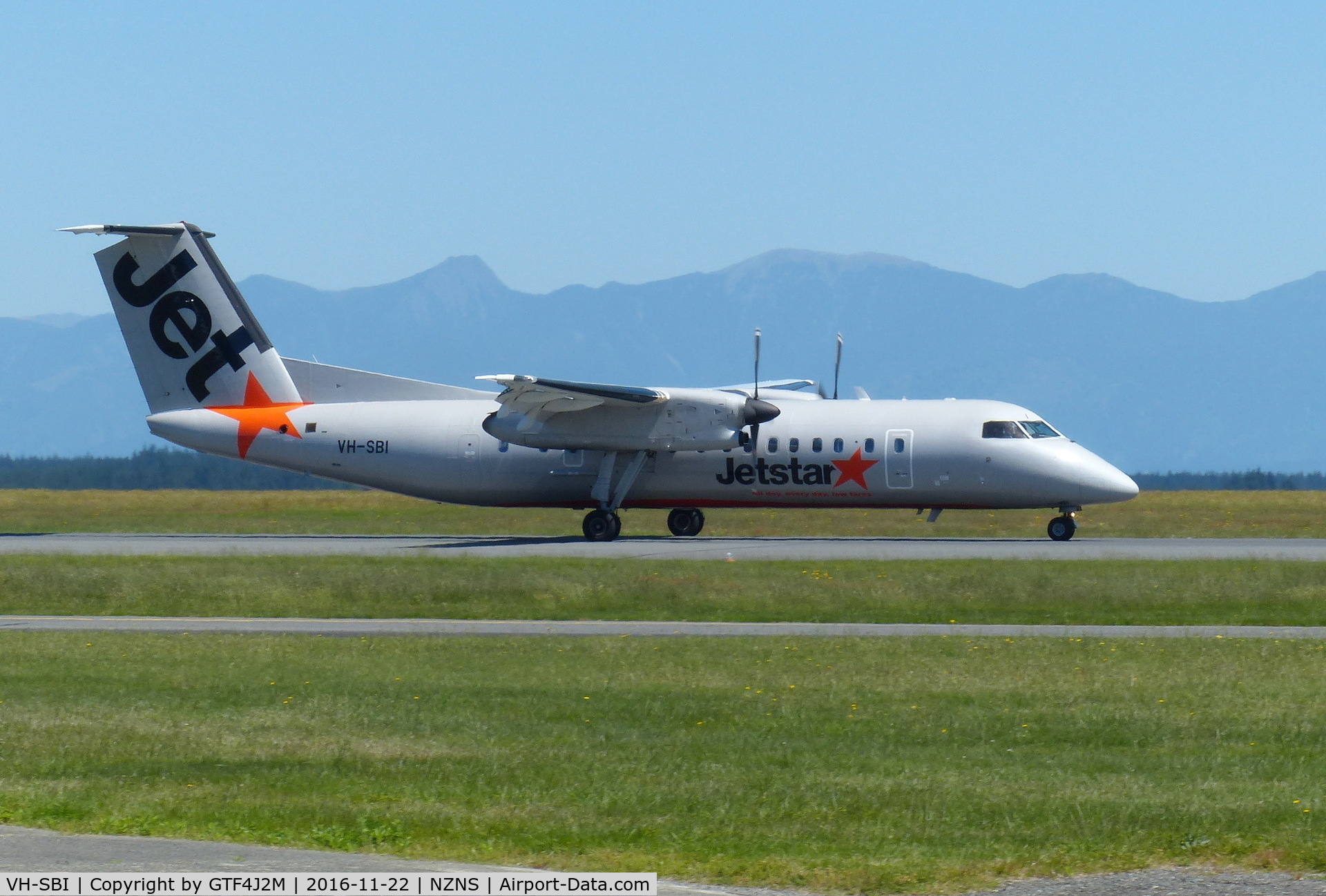 VH-SBI, 2004 De Havilland Canada DHC-8-315Q Dash 8 C/N 605, VH-SBI  Jetstar  at Nelson 22.11.16