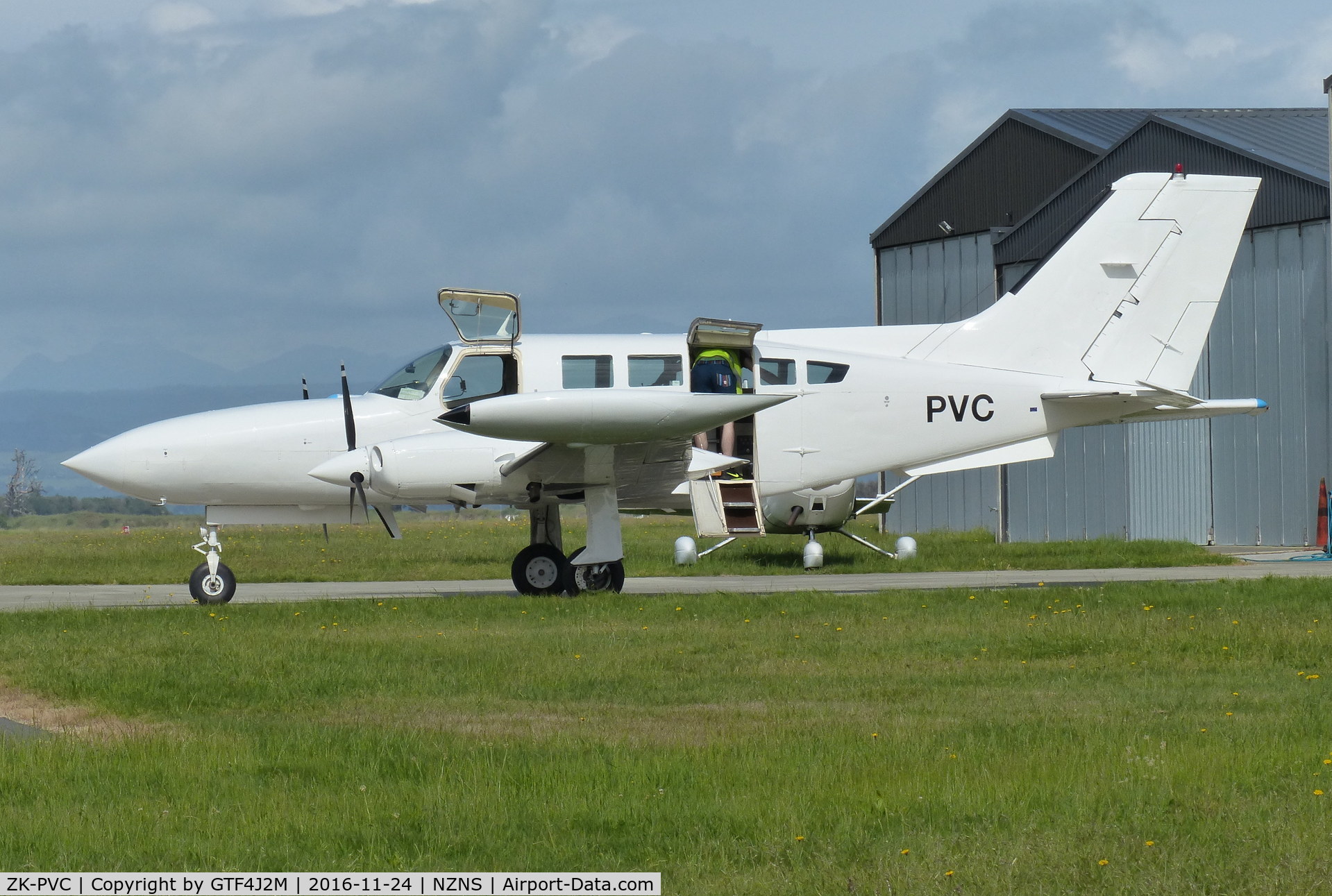 ZK-PVC, Cessna 402B C/N 402B0559, ZK-PVC at Nelson 24.11.16
