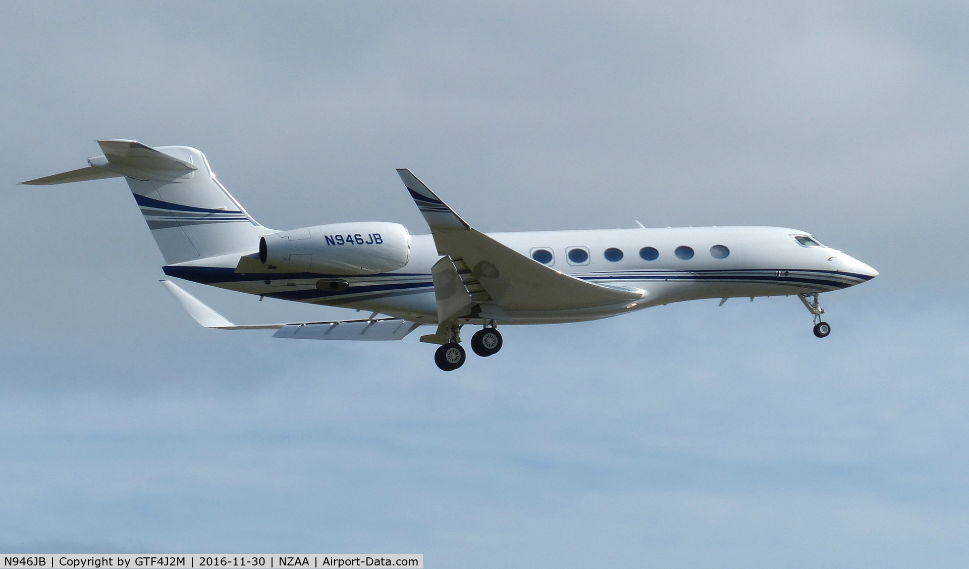 N946JB, 2015 Gulfstream Aerospace G650 (G-VI) C/N 6157, N946JB at Auckland 30.11.16