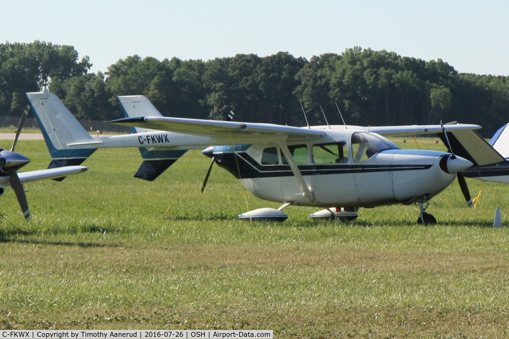 C-FKWX, Cessna 336 Skymaster C/N 336-0112, Cessna 336, c/n: 336-0112