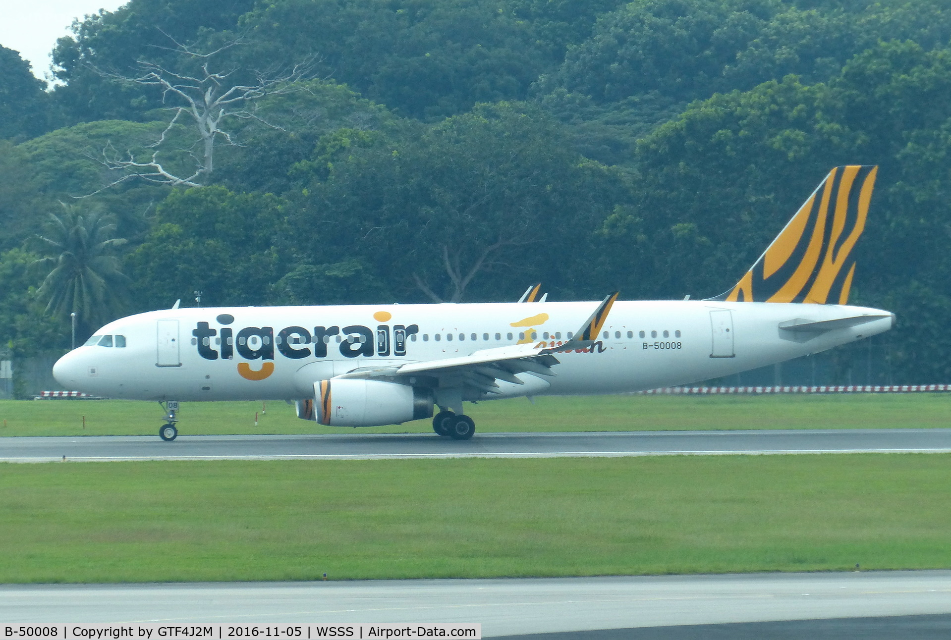 B-50008, 2015 Airbus A320-232 C/N 6700, B-50008  Tigerair Taiwan  at Singapore 5.11.16
