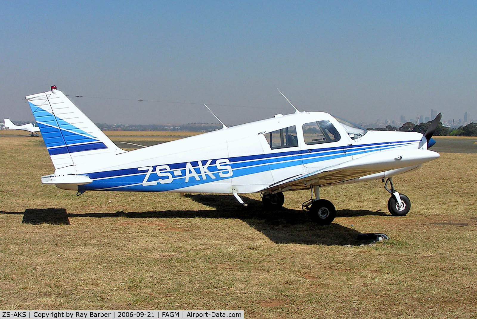 ZS-AKS, Piper PA-28-140 Cherokee C/N 28-23253, Piper PA-28-140 Cherokee [28-23253] Rand~ZS 21/09/2006