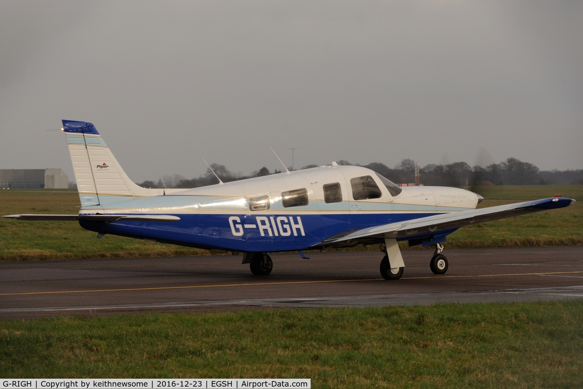 G-RIGH, 1998 Piper PA-32R-301 Saratoga II HP C/N 3246123, Leaving Norwich.