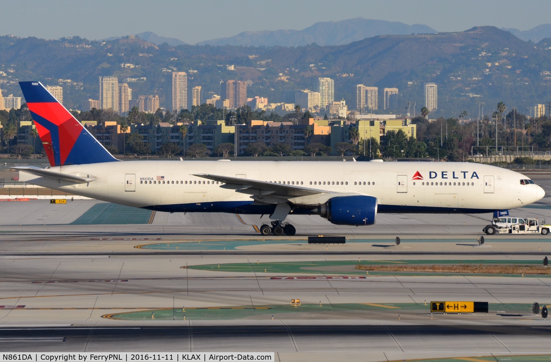 N861DA, 1999 Boeing 777-232 C/N 29952, Delta B772 arrived in LAX