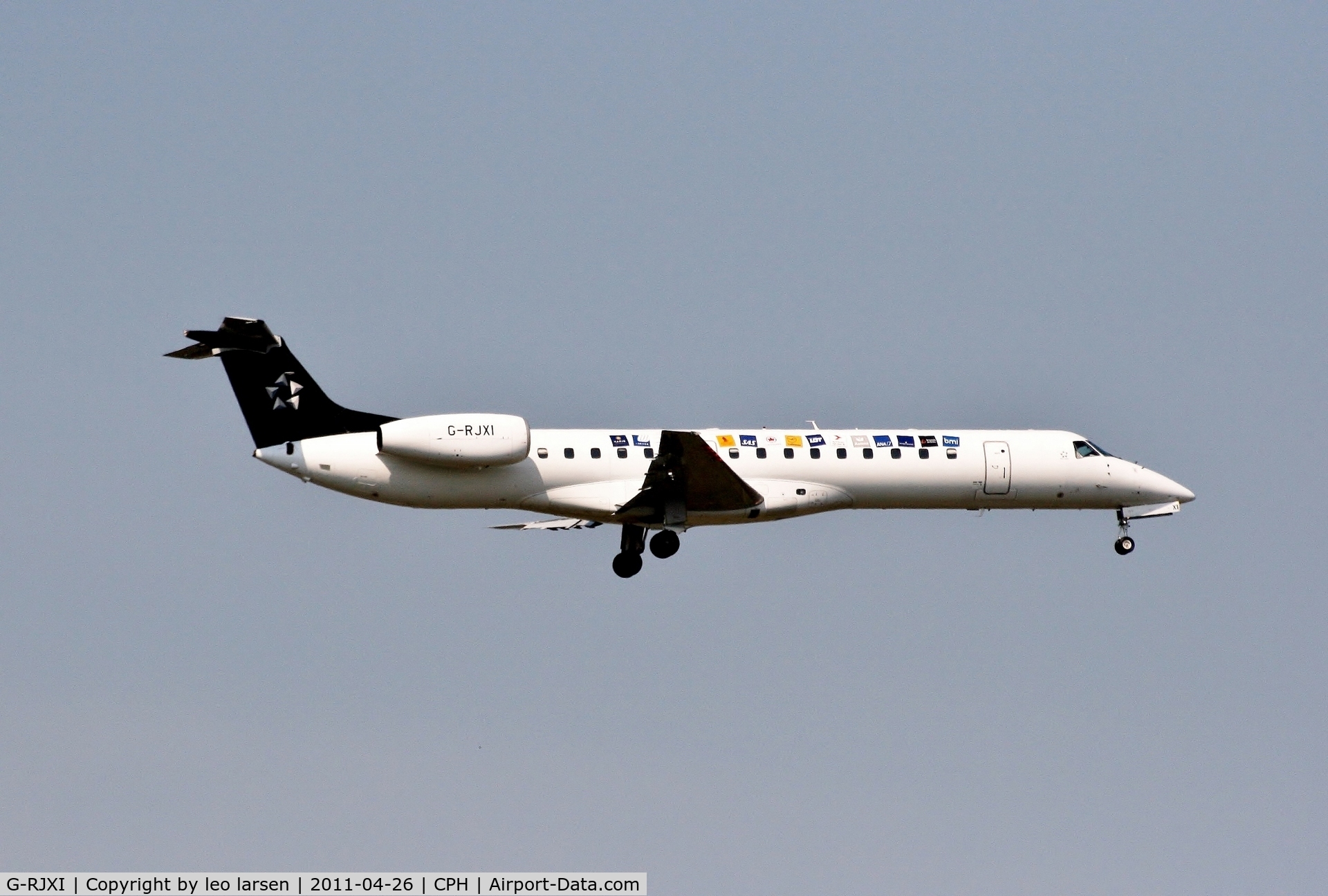 G-RJXI, 2001 Embraer EMB-145EP (ERJ-145EP) C/N 145454, Copenhagen 26.4.11