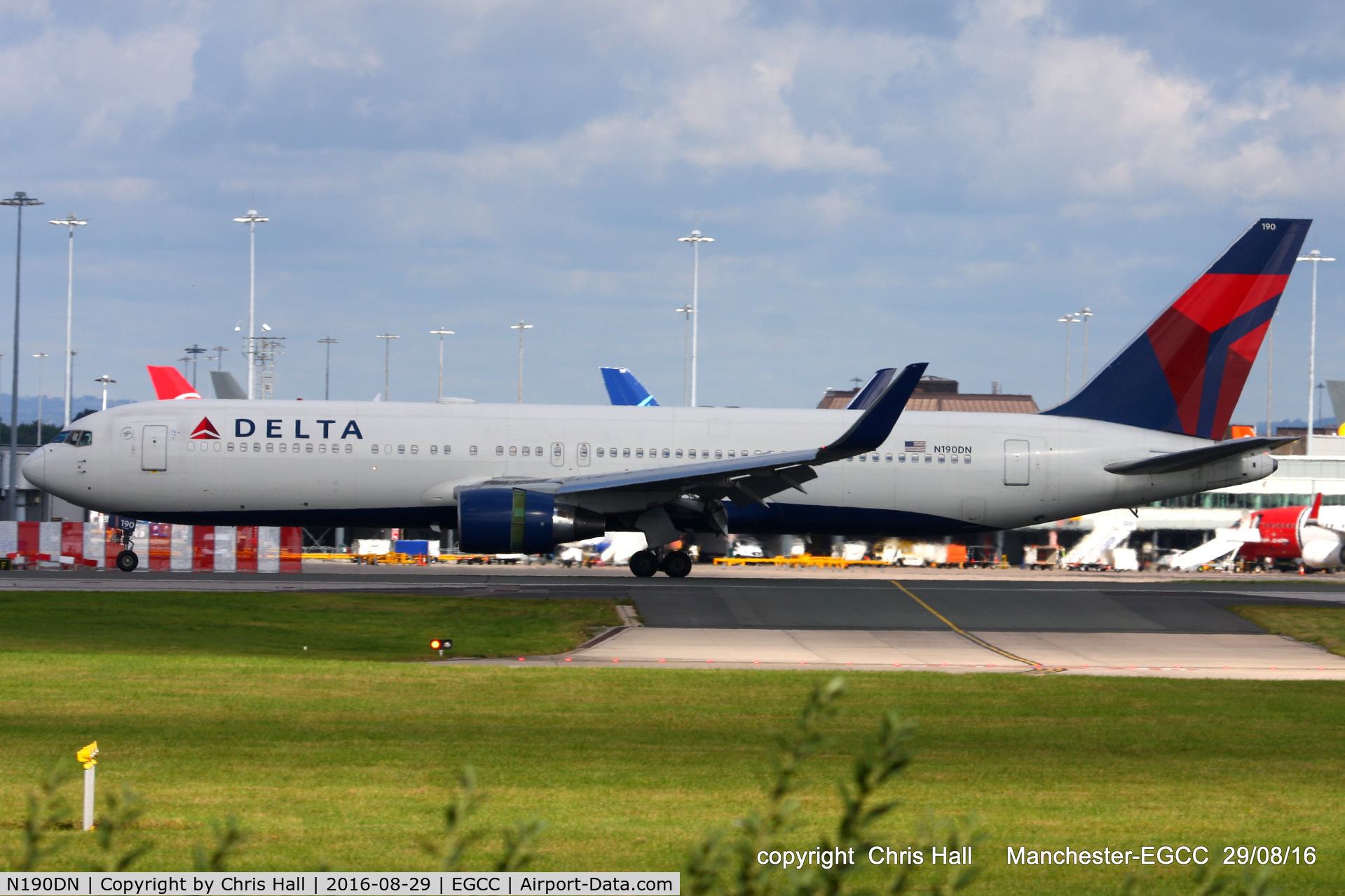 N190DN, 1997 Boeing 767-332 C/N 28447, Delta