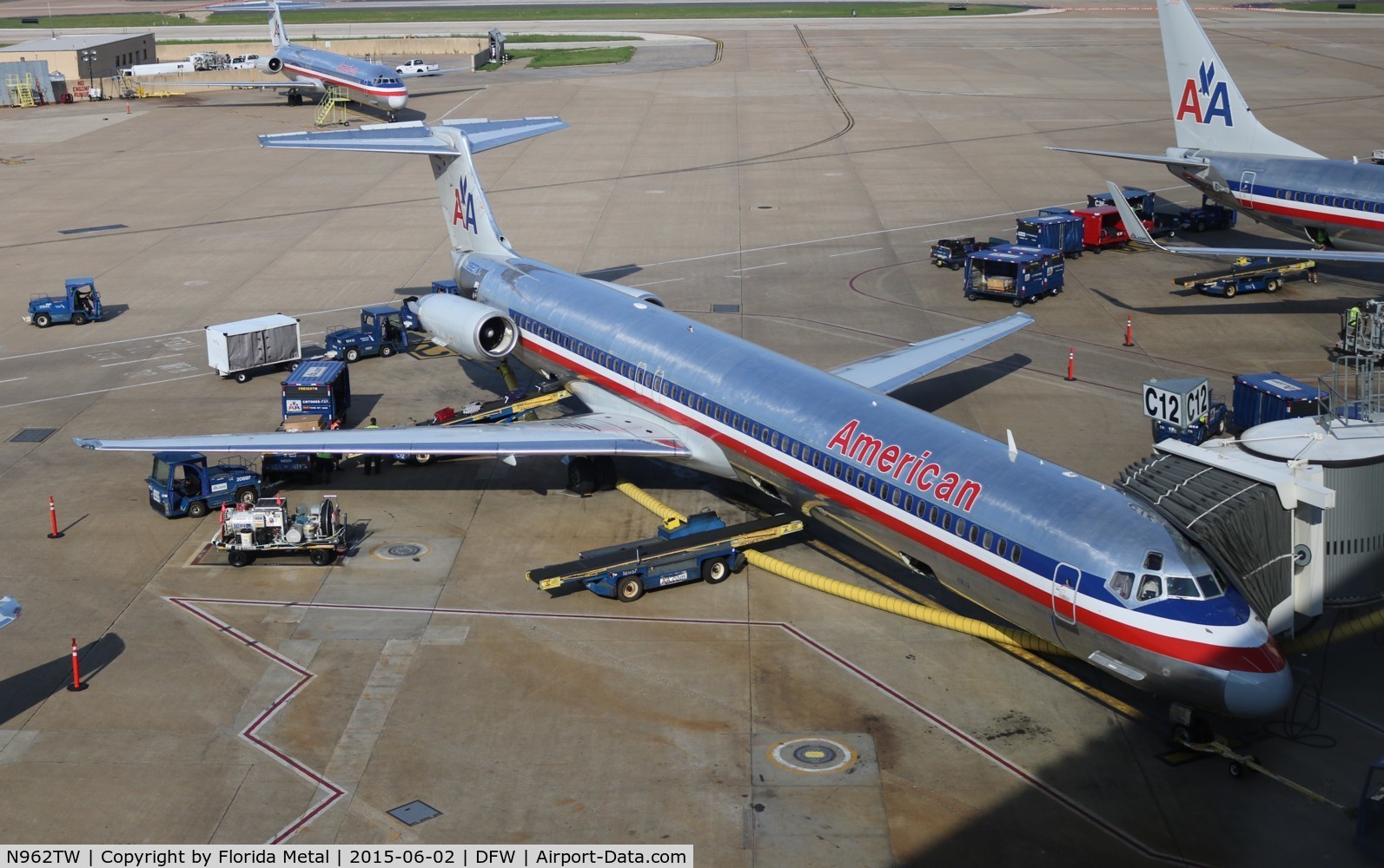 N962TW, 1999 McDonnell Douglas MD-83 (DC-9-83) C/N 53612, American