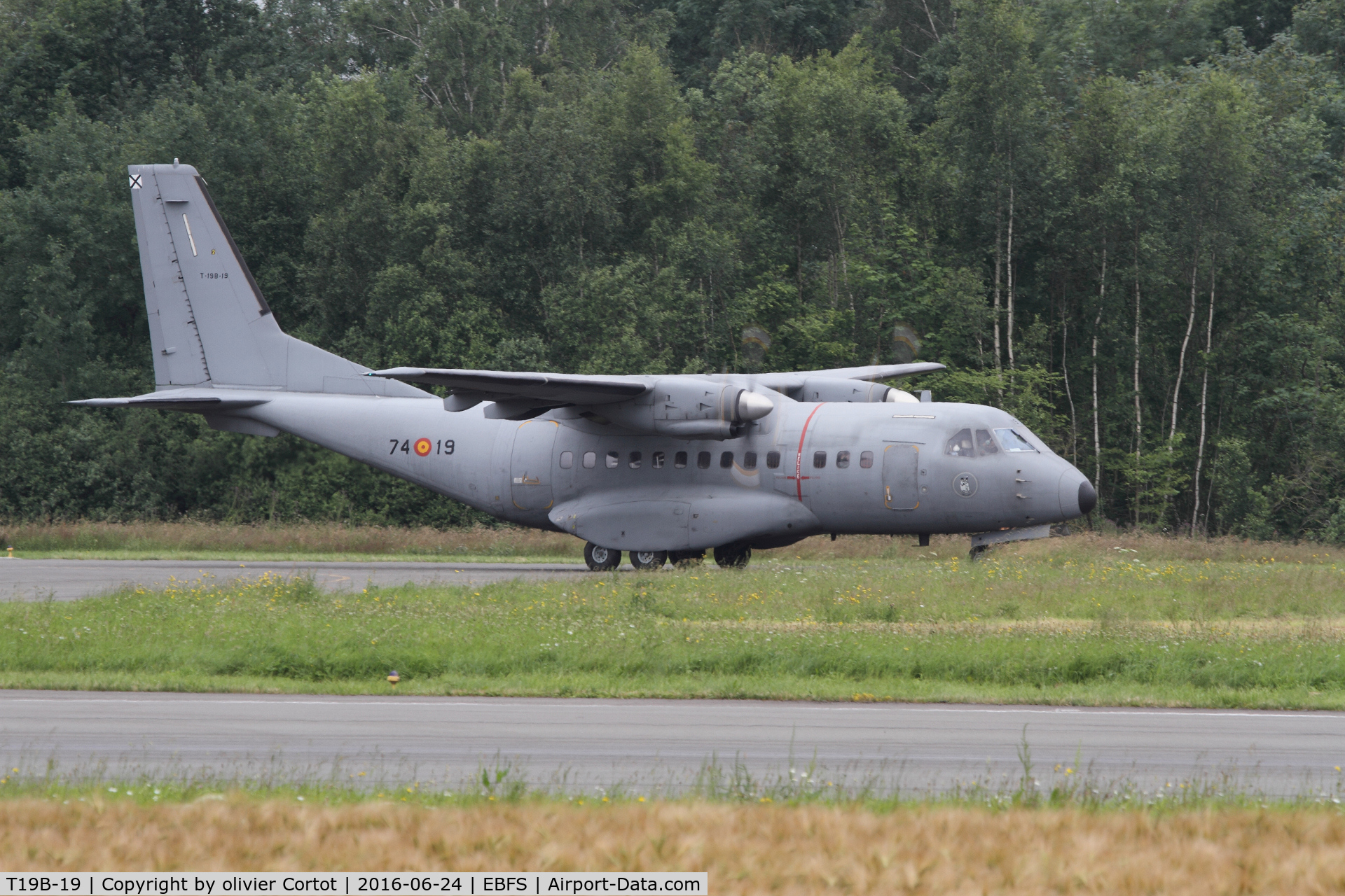 T19B-19, 1993 Airtech CN-235-100M C/N C076, Spanish solo display support aircraft