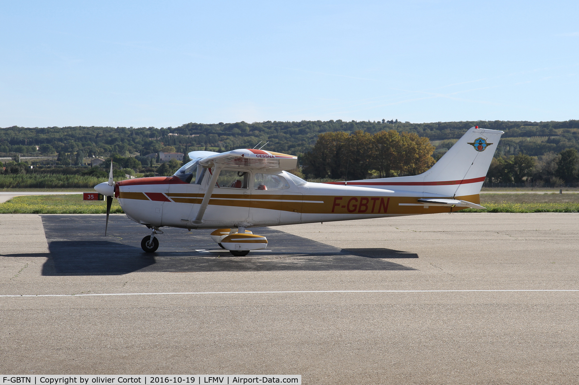F-GBTN, Reims F172N Skyhawk C/N 1834, on the tarmac of Avignon airport