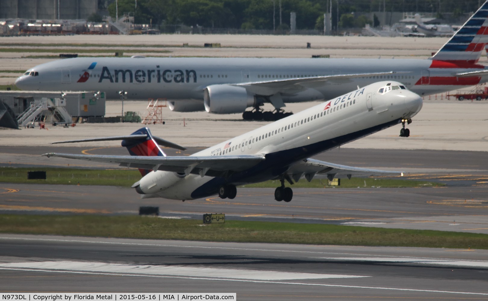 N973DL, 1991 McDonnell Douglas MD-88 C/N 53241, Delta