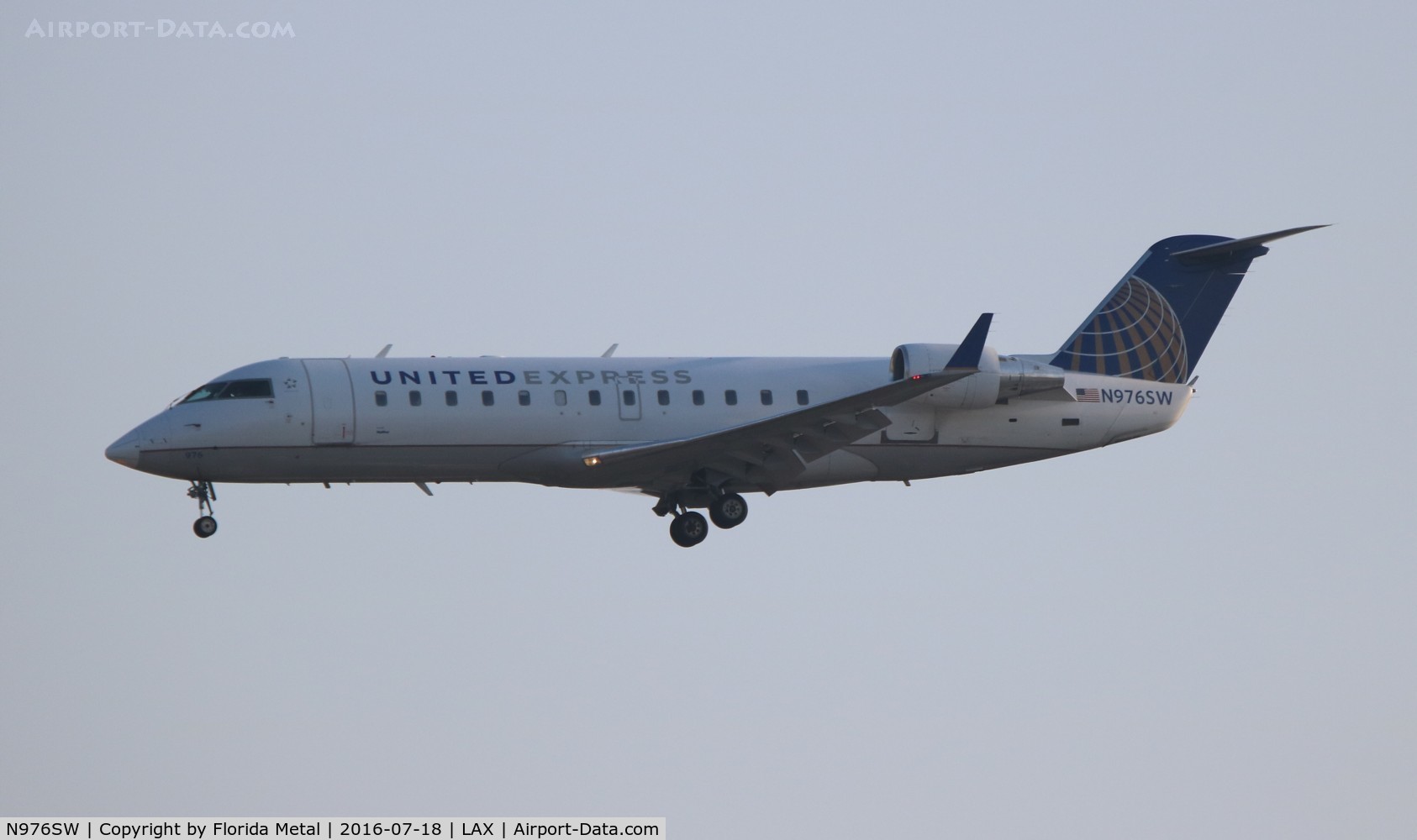 N976SW, 2004 Bombardier CRJ-100ER (CL-600-2B19) C/N 7952, United Express