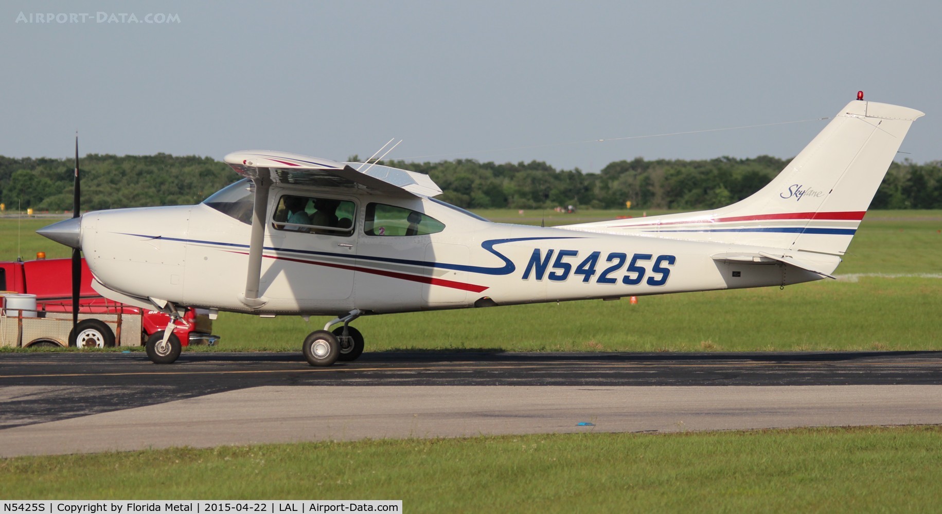 N5425S, 1980 Cessna R182 Skylane RG C/N R18201570, Cessna R182