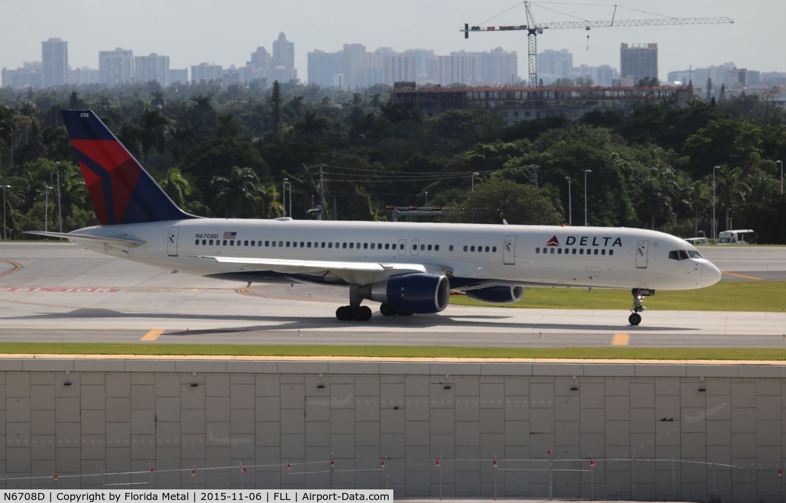 N6708D, 2000 Boeing 757-232 C/N 30480, Delta