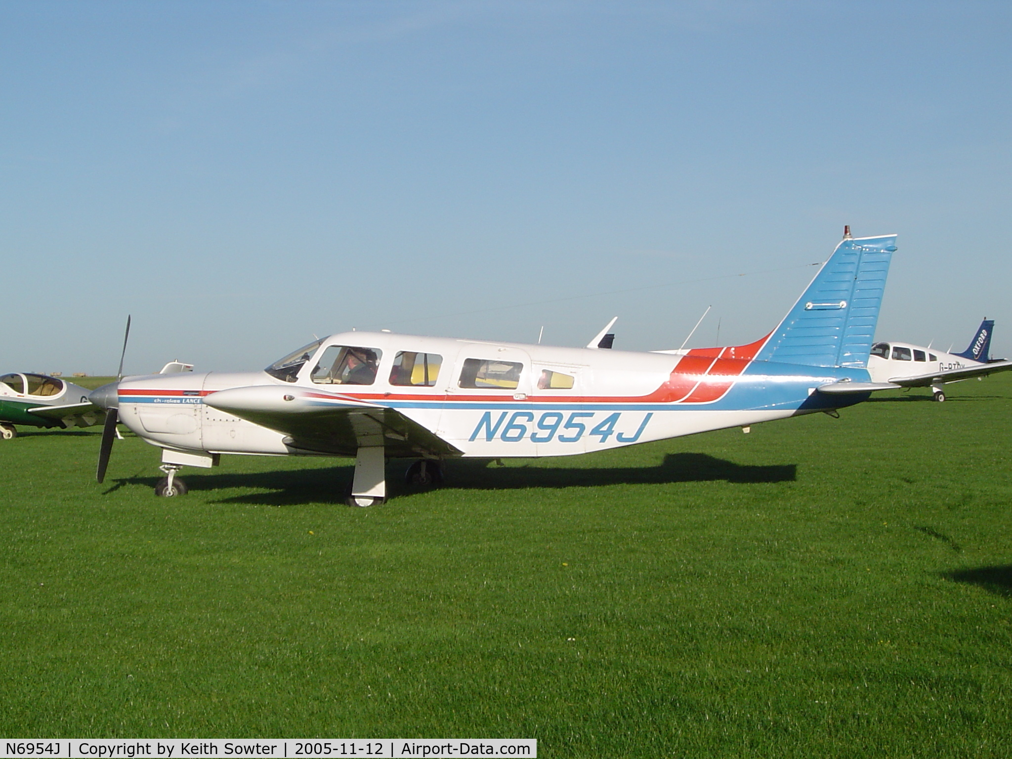 N6954J, 1976 Piper PA-32R-300 Cherokee Lance C/N 32R-7680394, Flyin visitor
