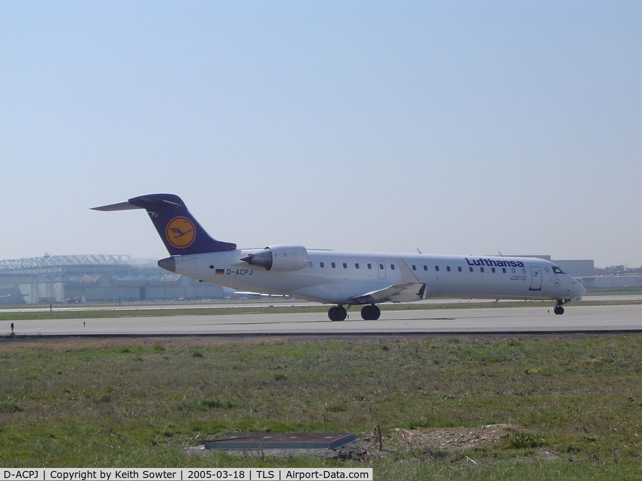 D-ACPJ, Canadair CRJ-701ER (CL-600-2C10) Regional Jet C/N 10040, Awaiting clearance to depart