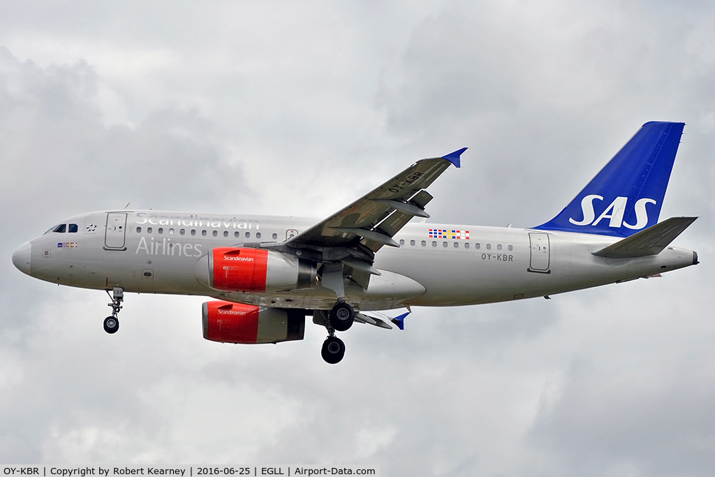 OY-KBR, 2007 Airbus A319-132 C/N 3231, Arriving 27L