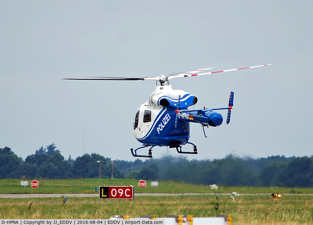 D-HPNA, McDonnell Douglas MD-902 Explorer C/N 900-00059, Local Police Helicopter in hovering at EDDV / Hannover Airport.