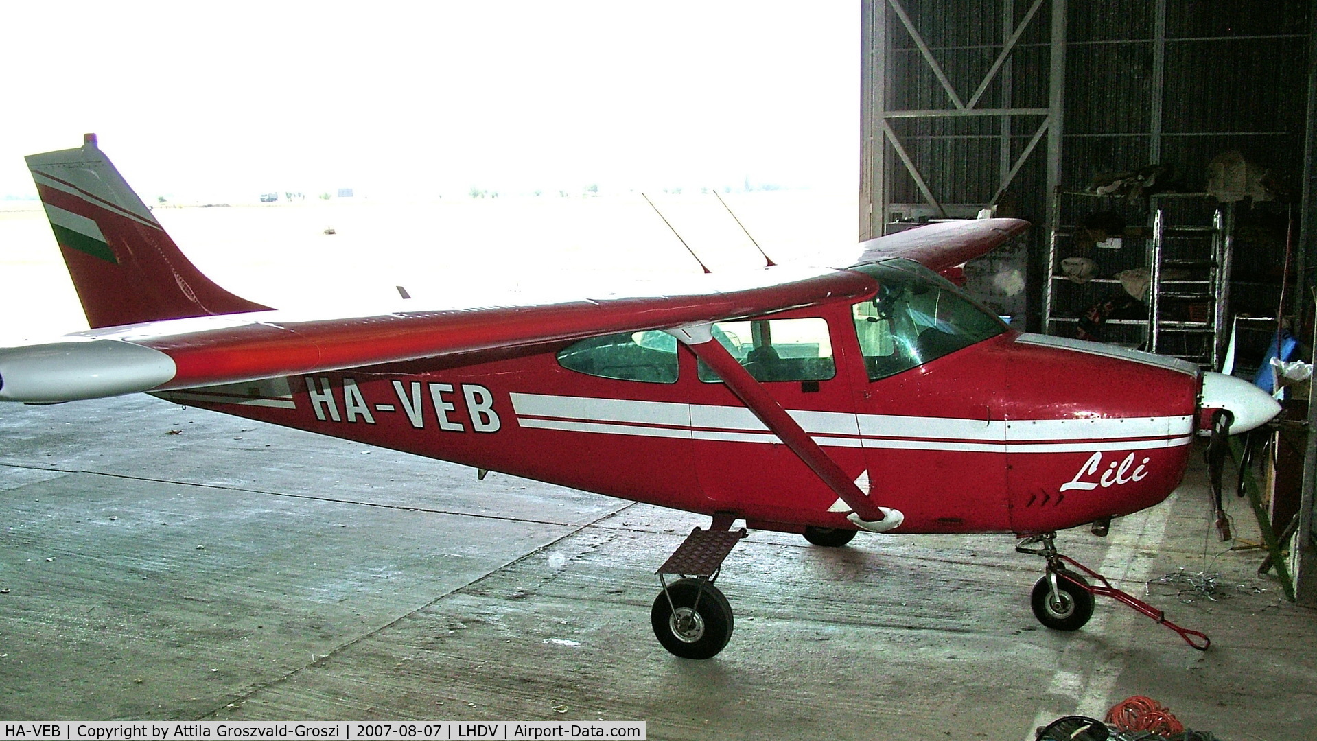 HA-VEB, Cessna 182G Skylane C/N 18255832, Dunaújváros Airport, Hungary