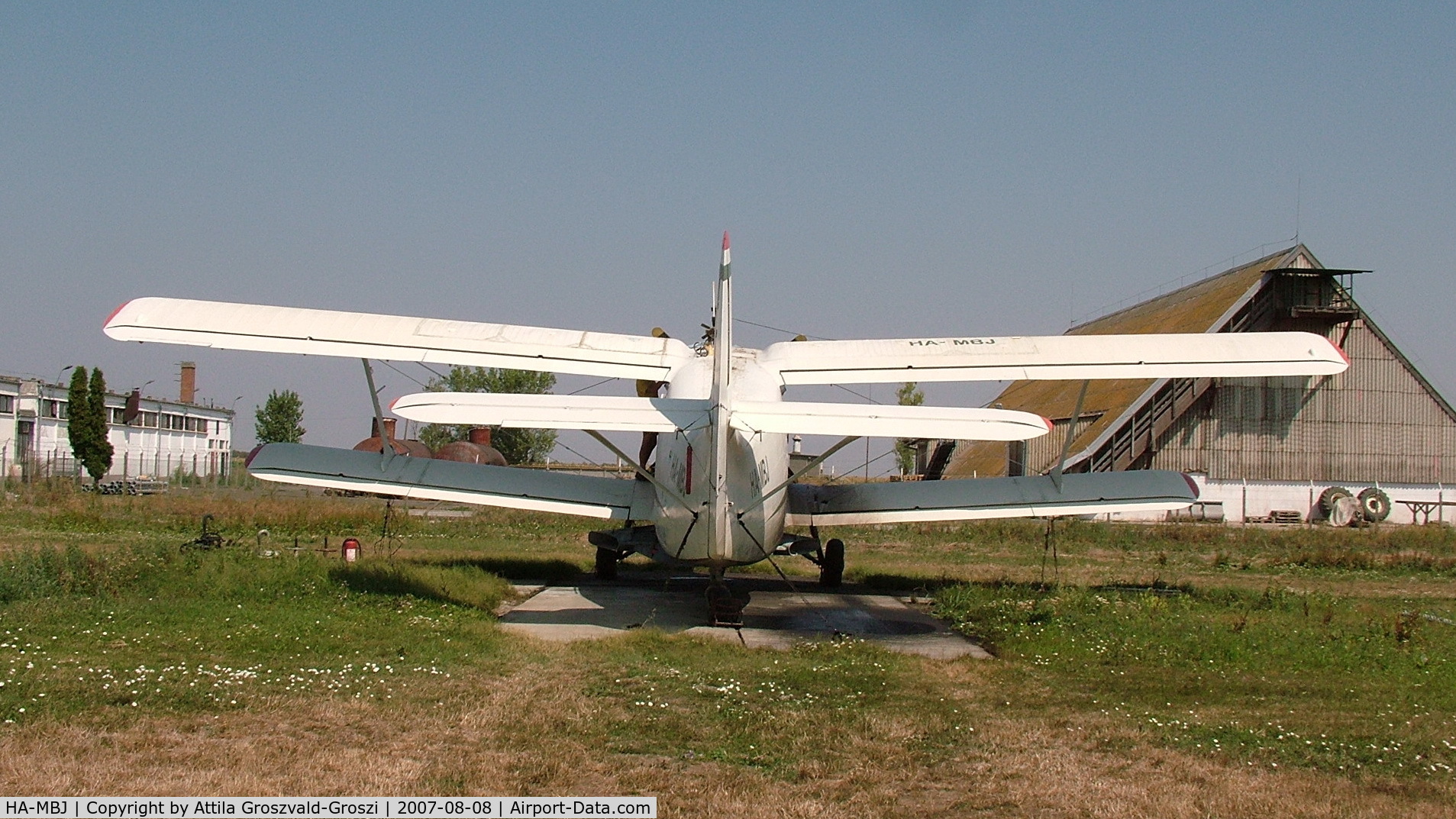 HA-MBJ, 1975 PZL-Mielec An-2R C/N 1G166-28, Nagyszénás agricultural airport and take-off field, Hungary
